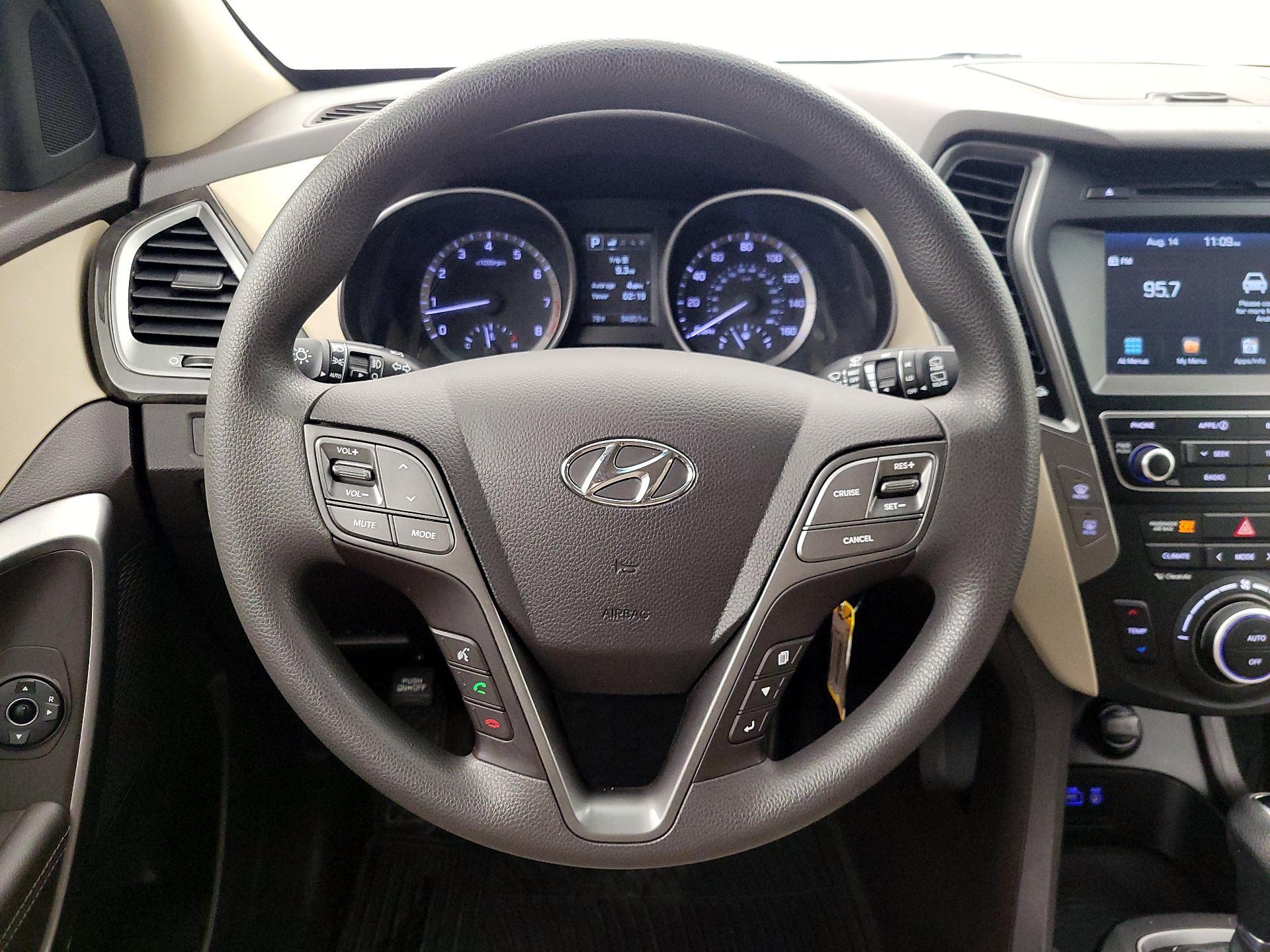 Thumbnail: 2017 Hyundai Santa Fe - 10
