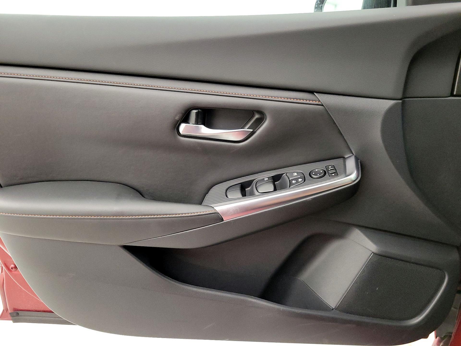 Thumbnail: 2021 Nissan Sentra - 12