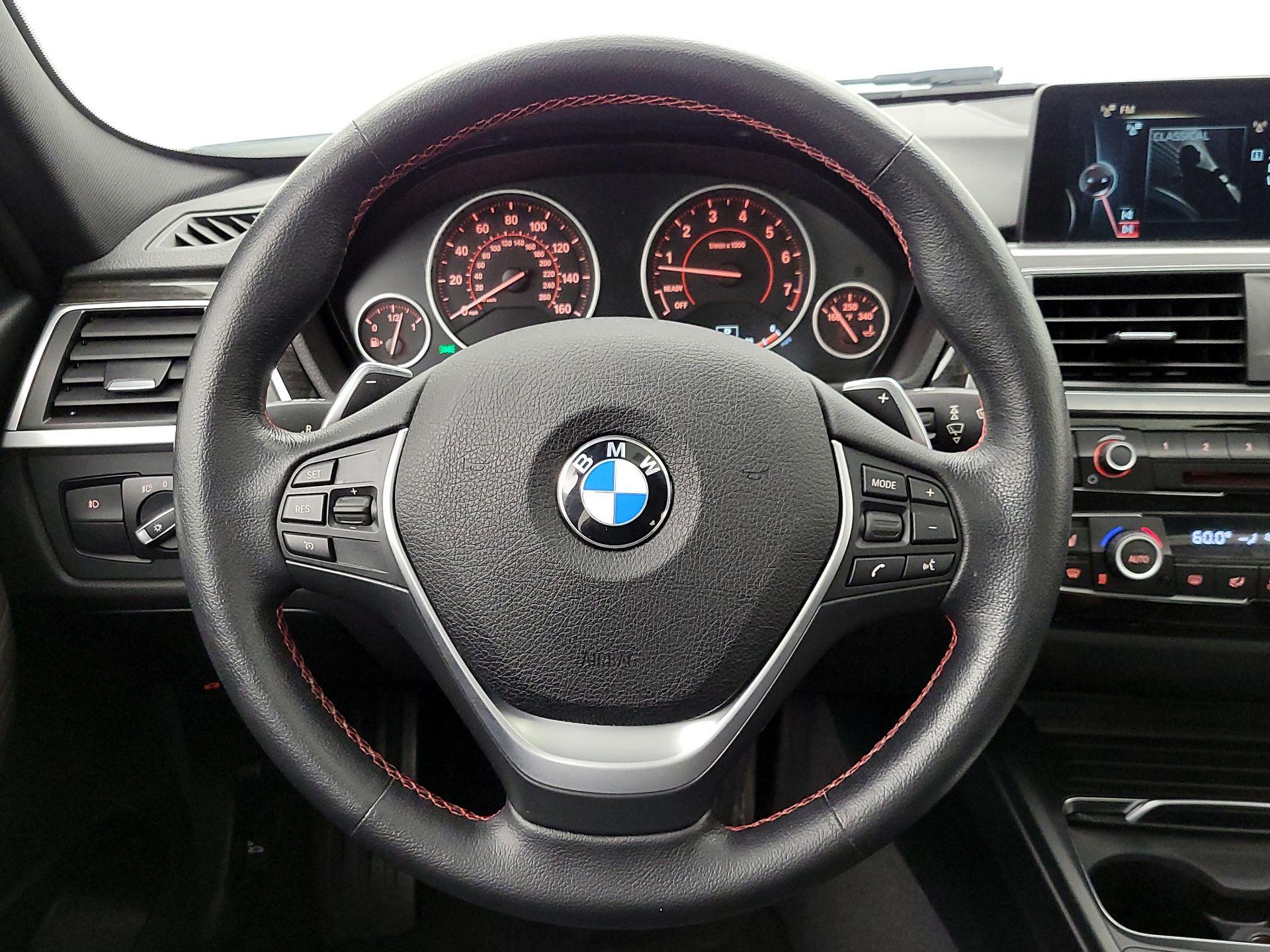 Thumbnail: 2016 BMW 3 Series - 10