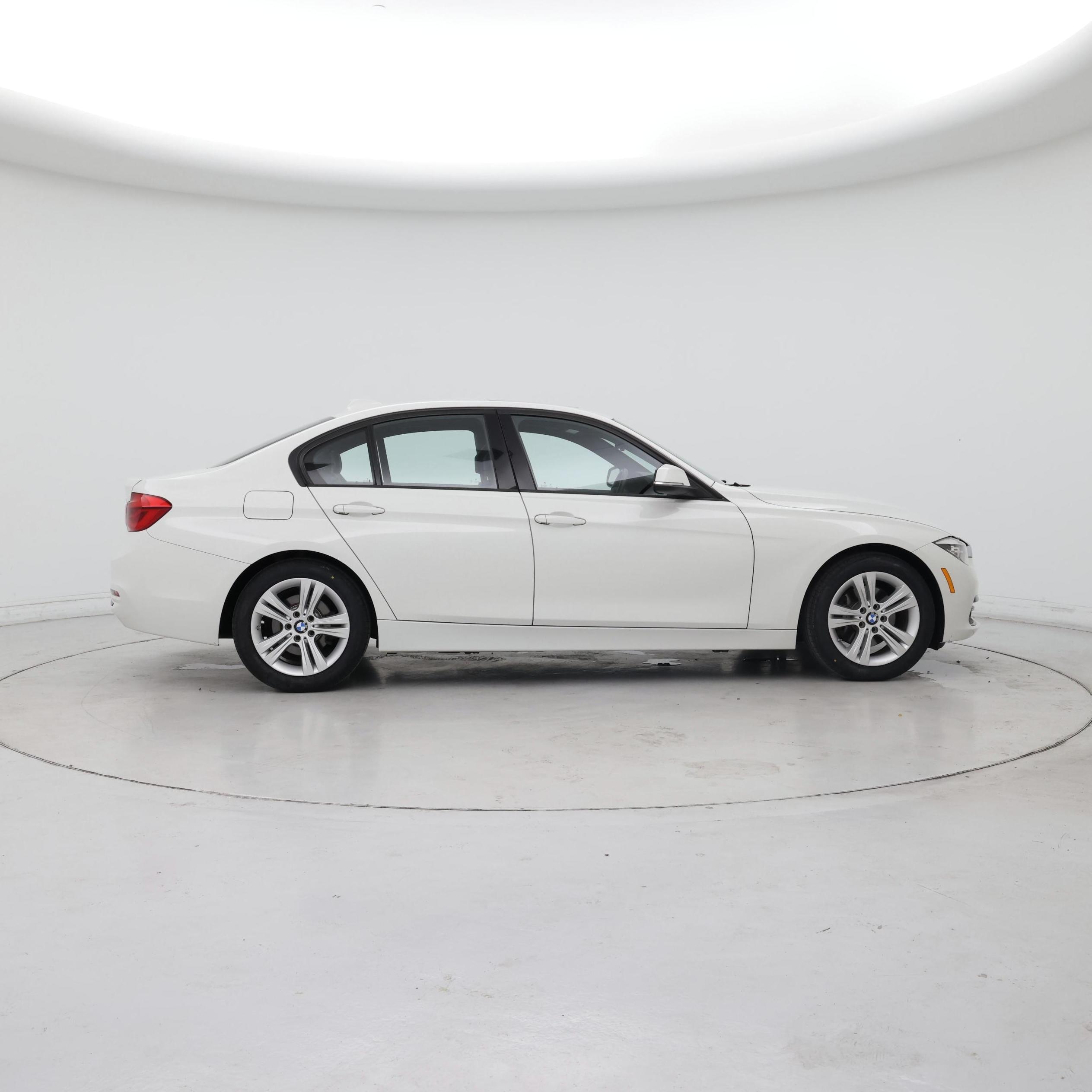 Thumbnail: 2016 BMW 3 Series - 7