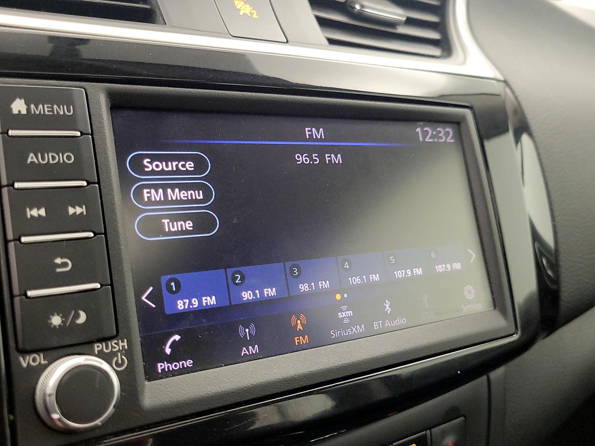 Thumbnail: 2019 Nissan Sentra - 15