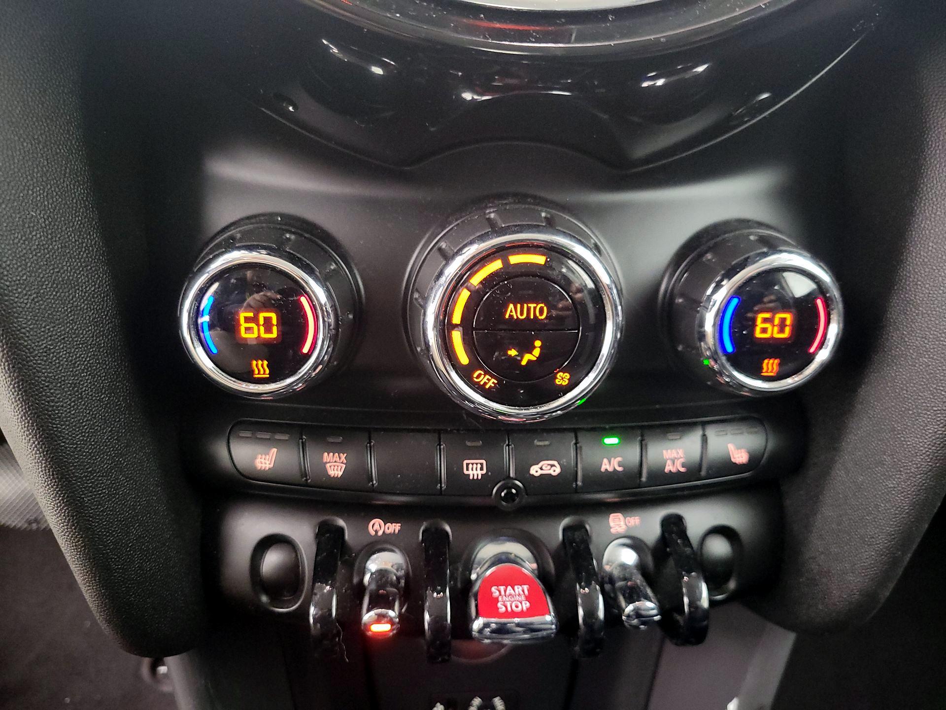 Thumbnail: 2018 MINI Cooper Hardtop - 16