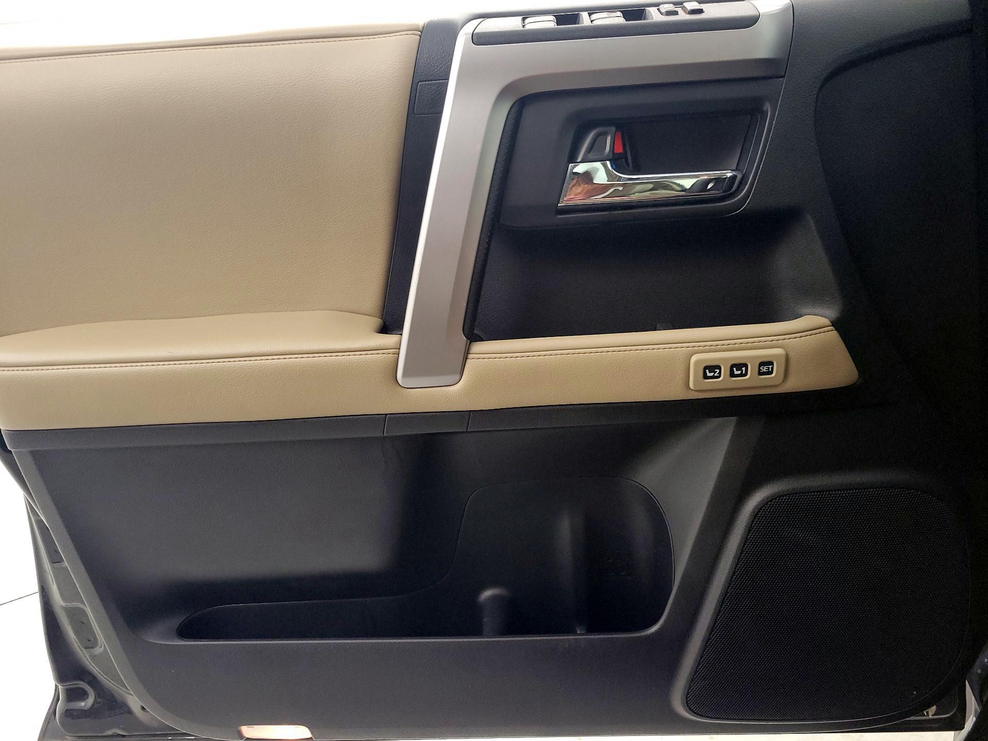 Thumbnail: 2014 Toyota 4Runner - 12