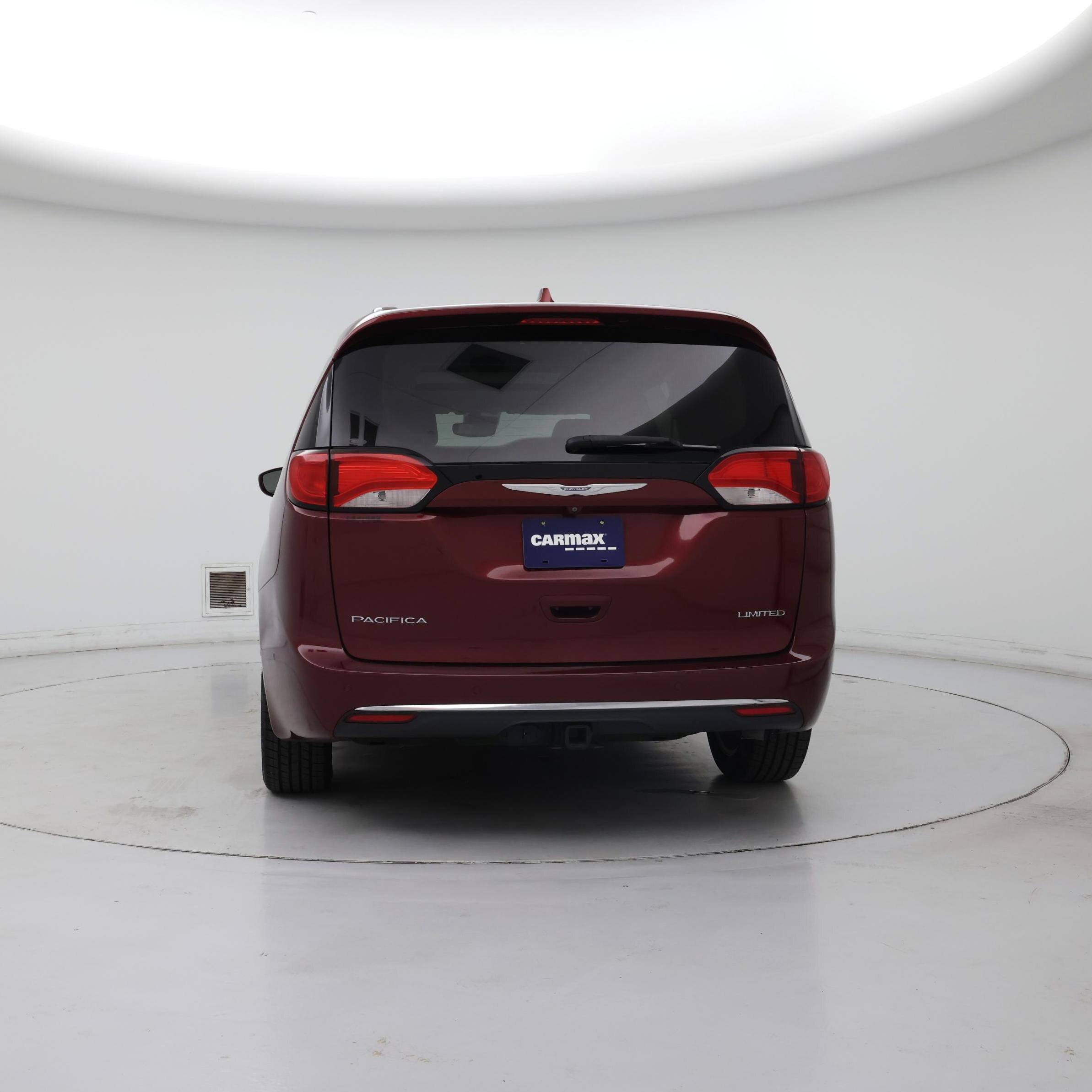 Thumbnail: 2017 Chrysler Pacifica - 6