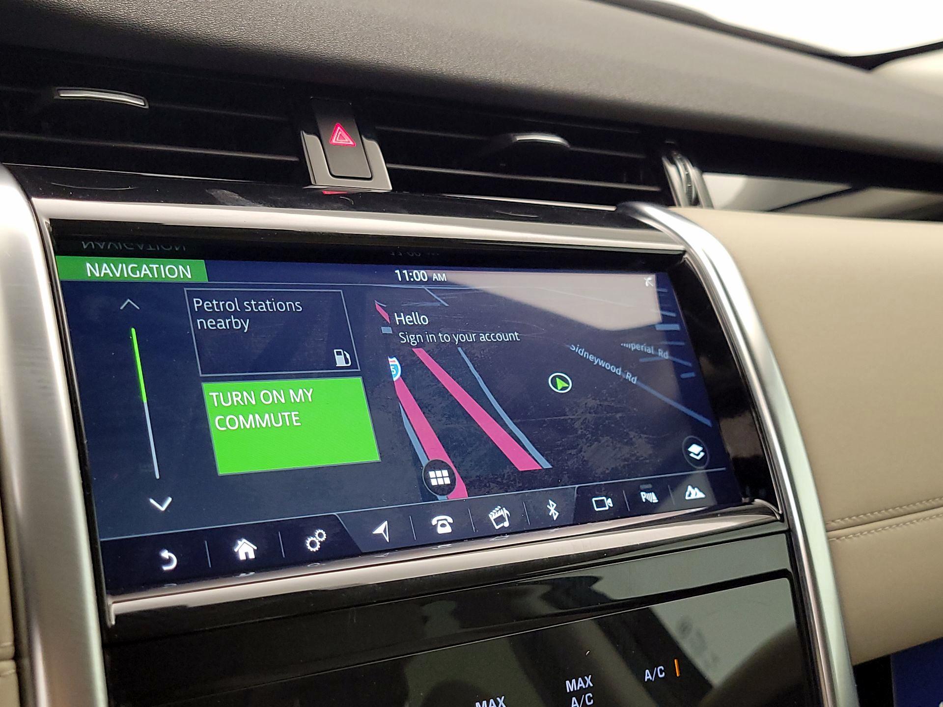 Thumbnail: 2020 Land Rover Discovery Sport - 14