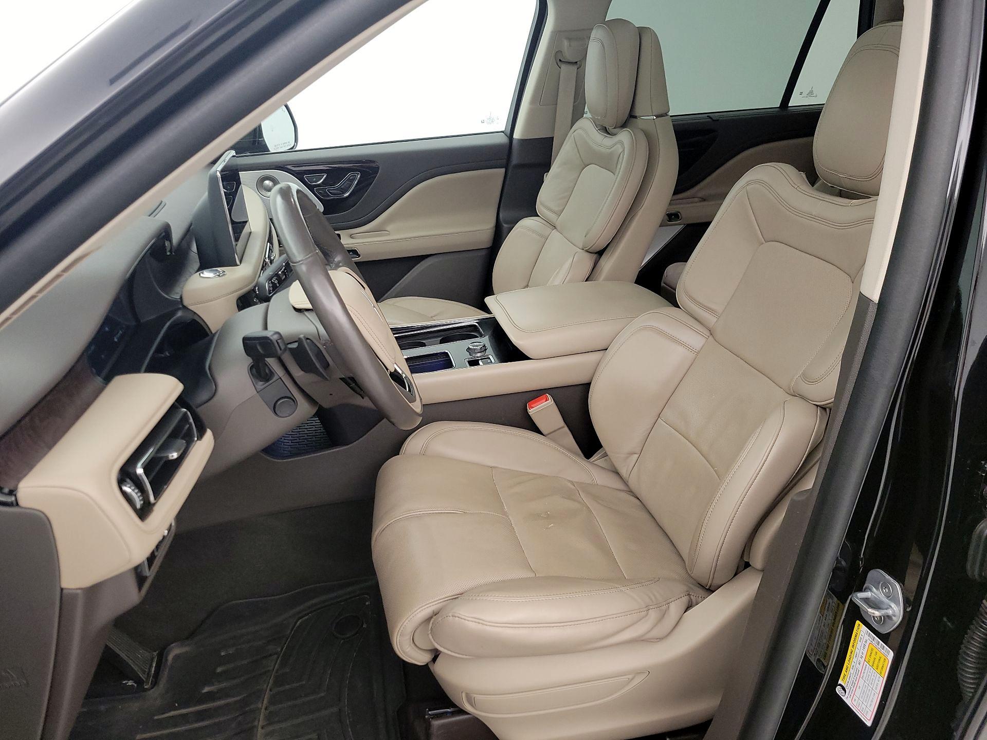Thumbnail: 2023 Lincoln Aviator - 11