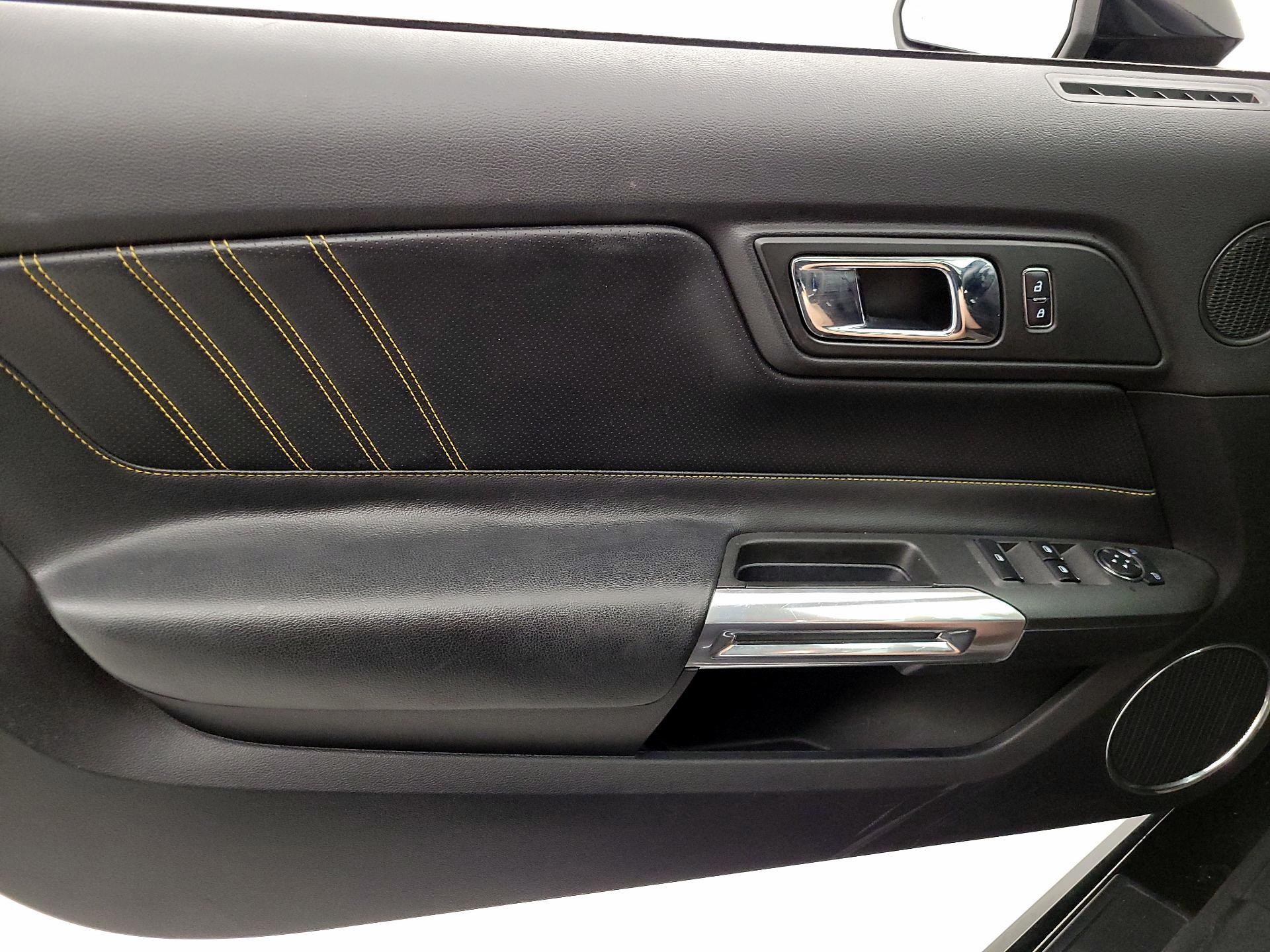 Thumbnail: 2016 Ford Mustang - 12