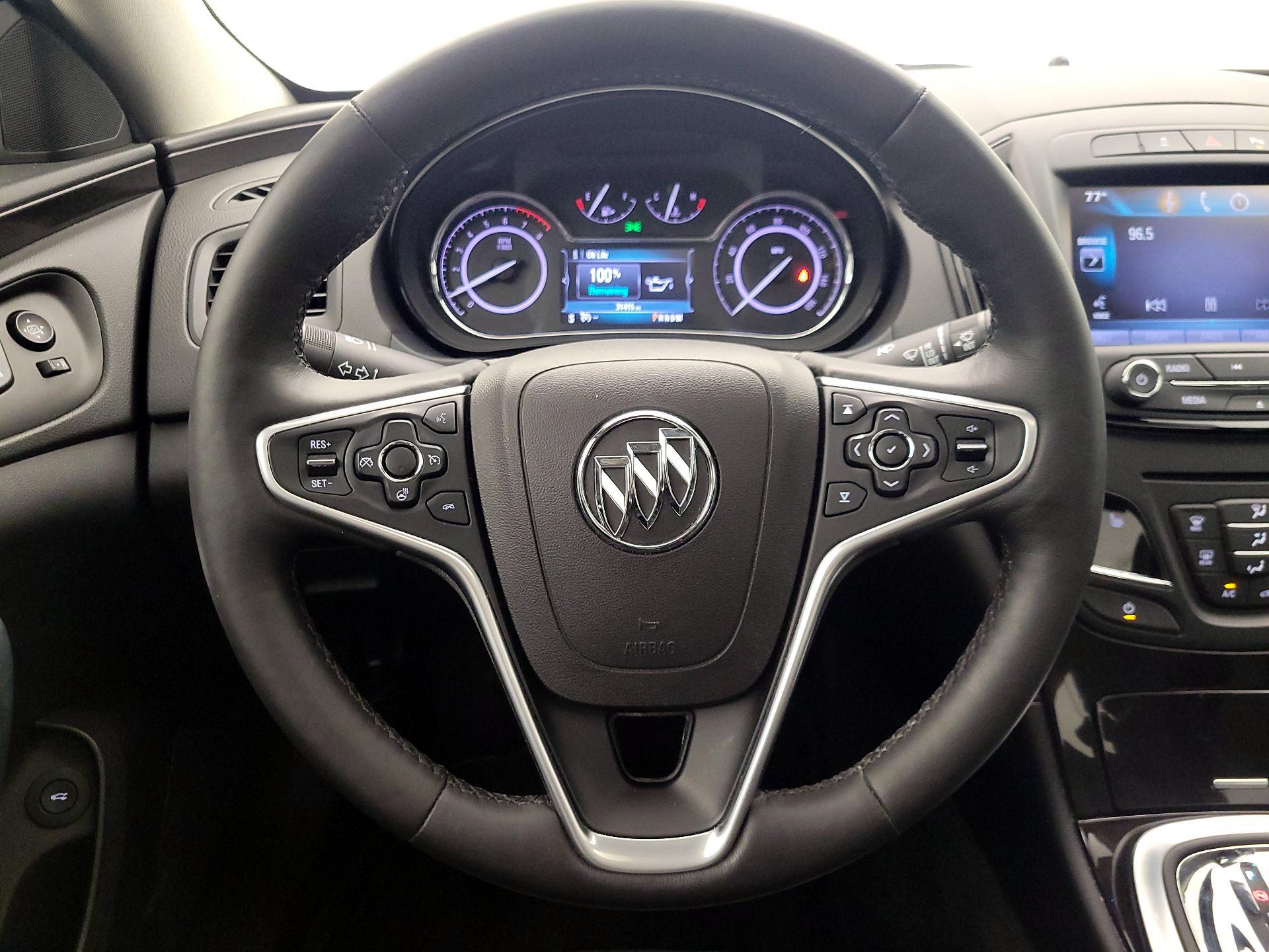 Thumbnail: 2015 Buick Regal - 10