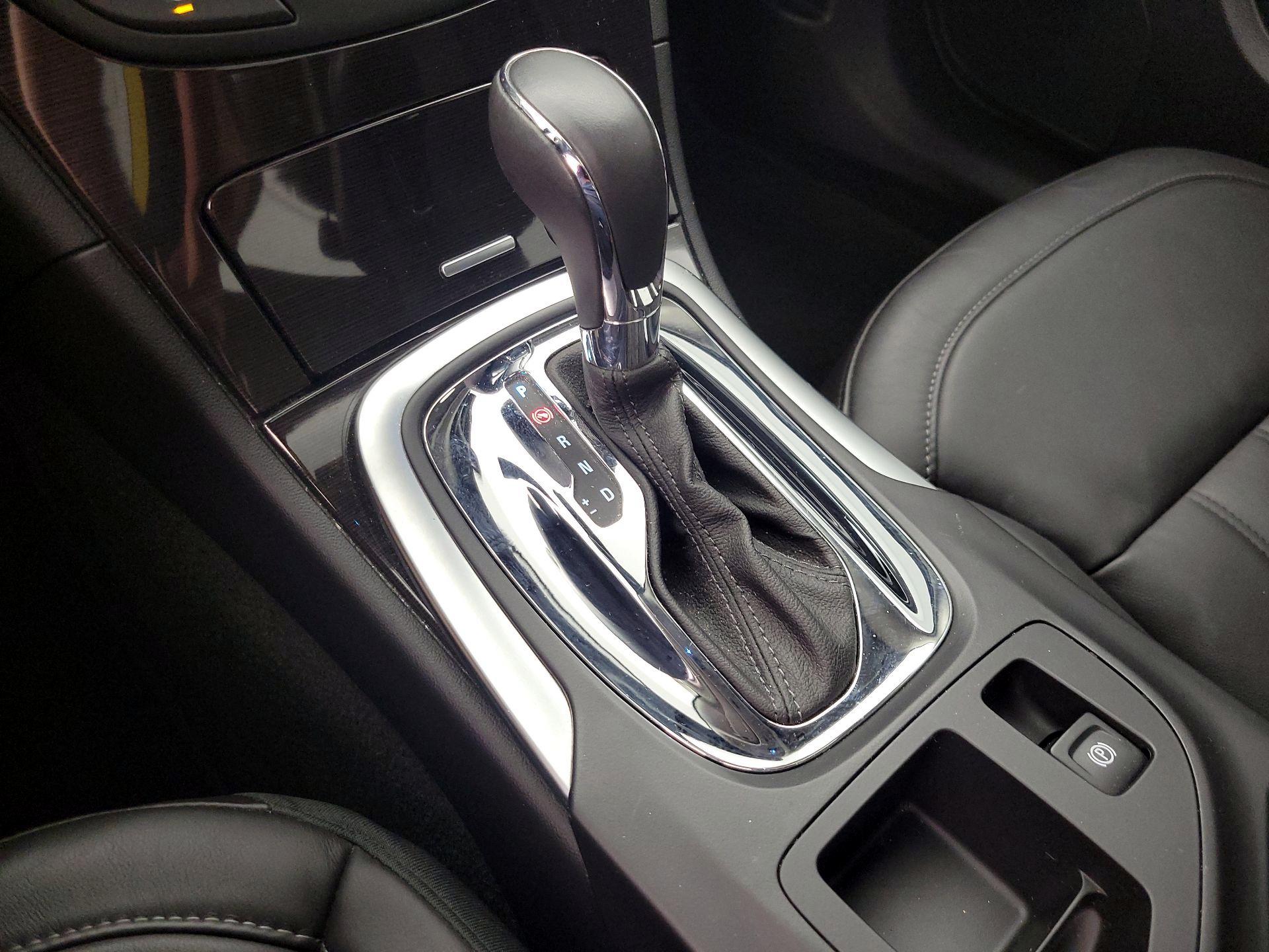 Thumbnail: 2015 Buick Regal - 18