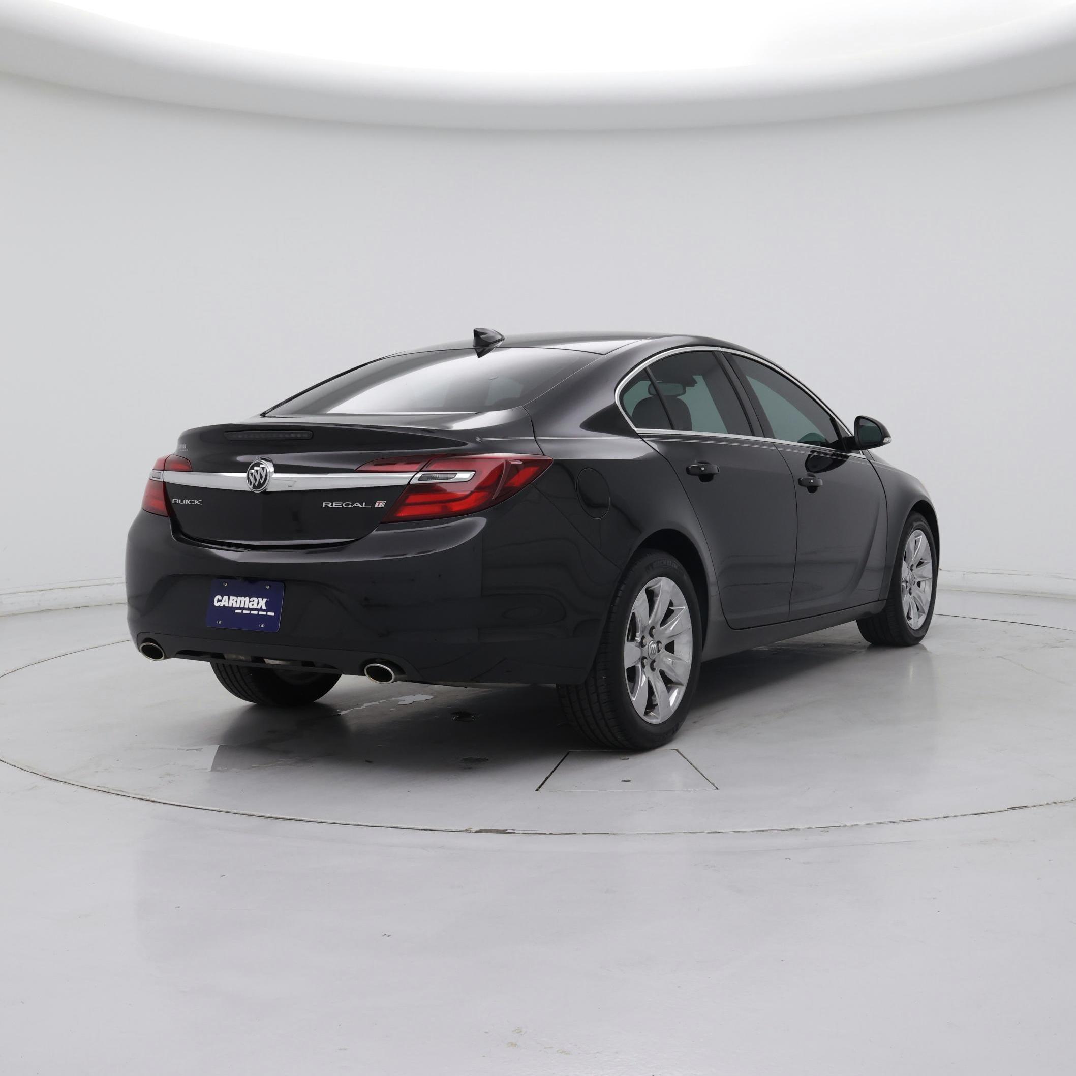 Thumbnail: 2015 Buick Regal - 8
