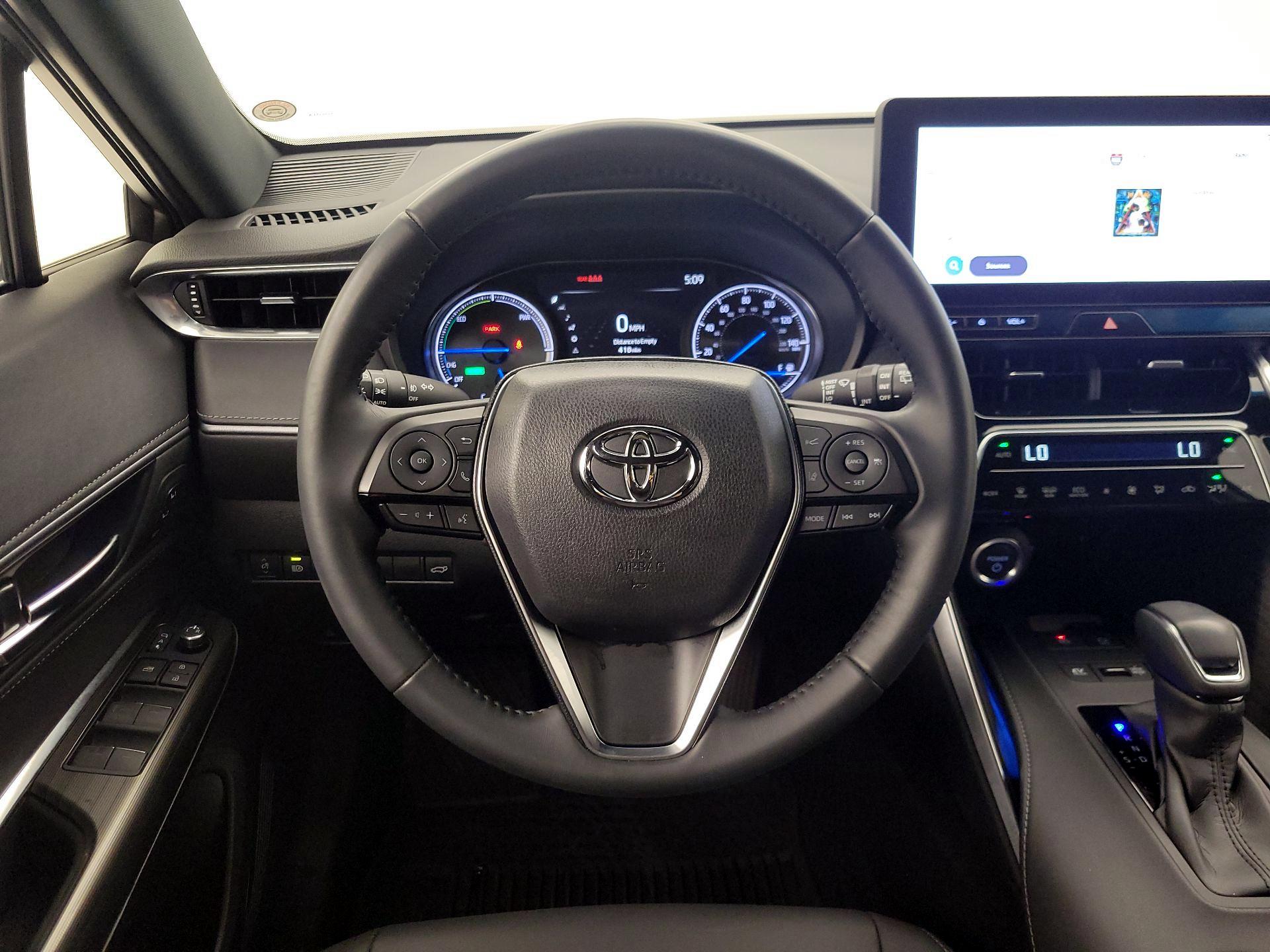 Thumbnail: 2024 Toyota Venza - 10