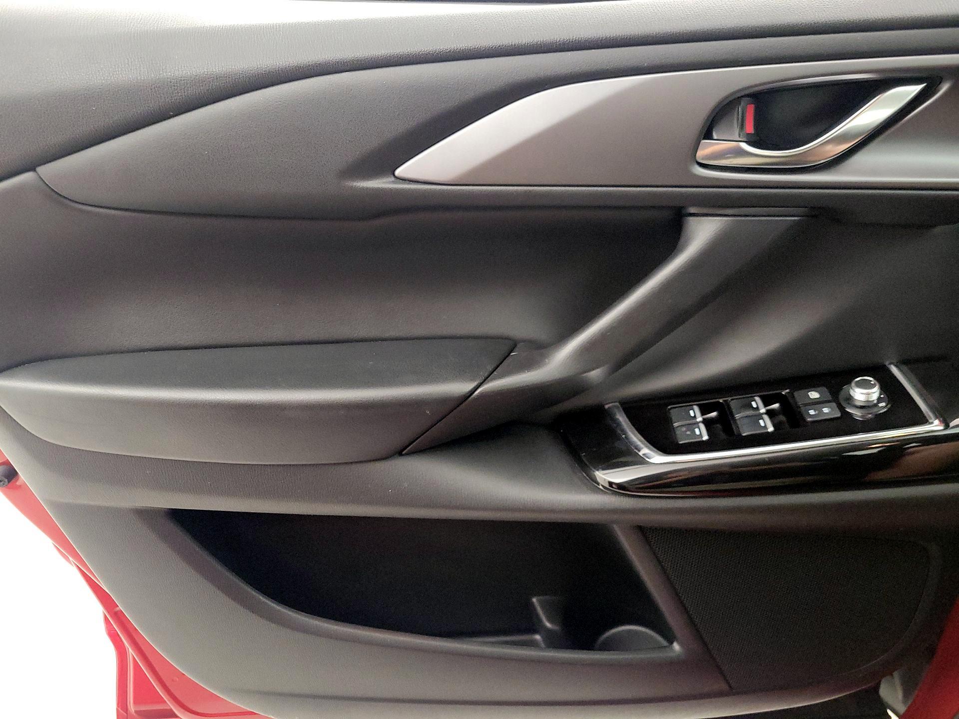 Thumbnail: 2022 Mazda CX-9 - 12