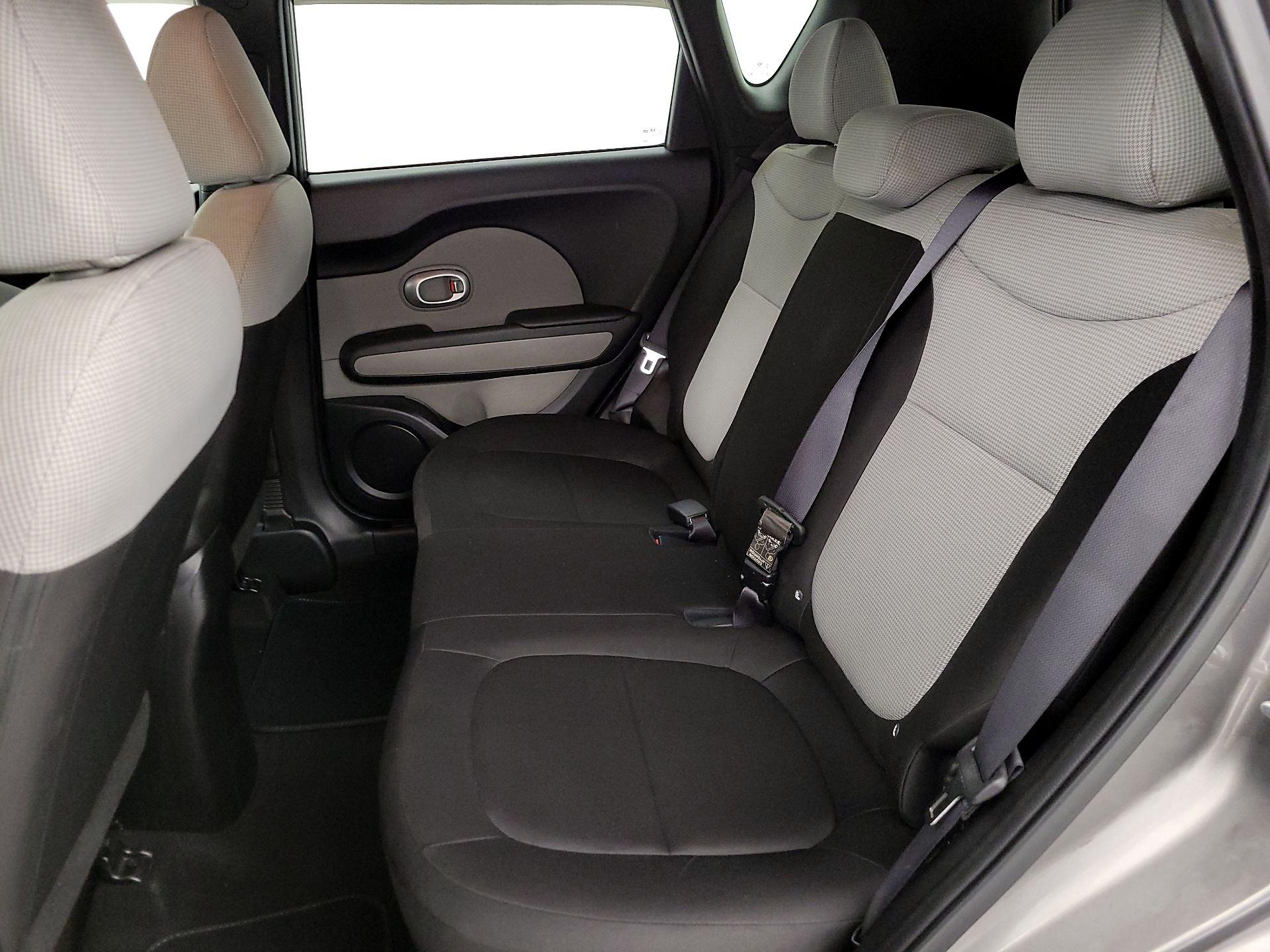 Thumbnail: 2016 Kia Soul - 18