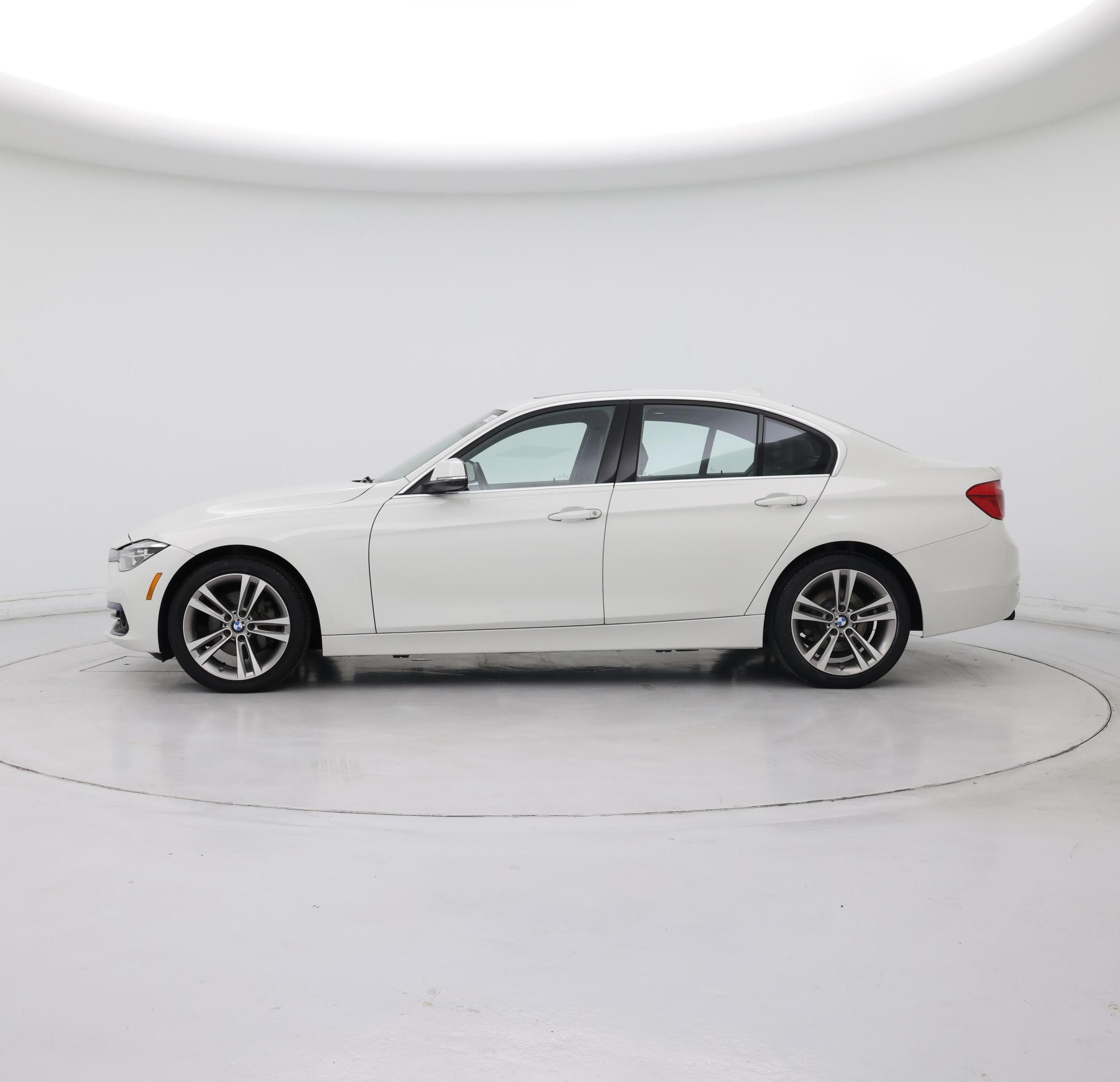 Thumbnail: 2018 BMW 3 Series - 3