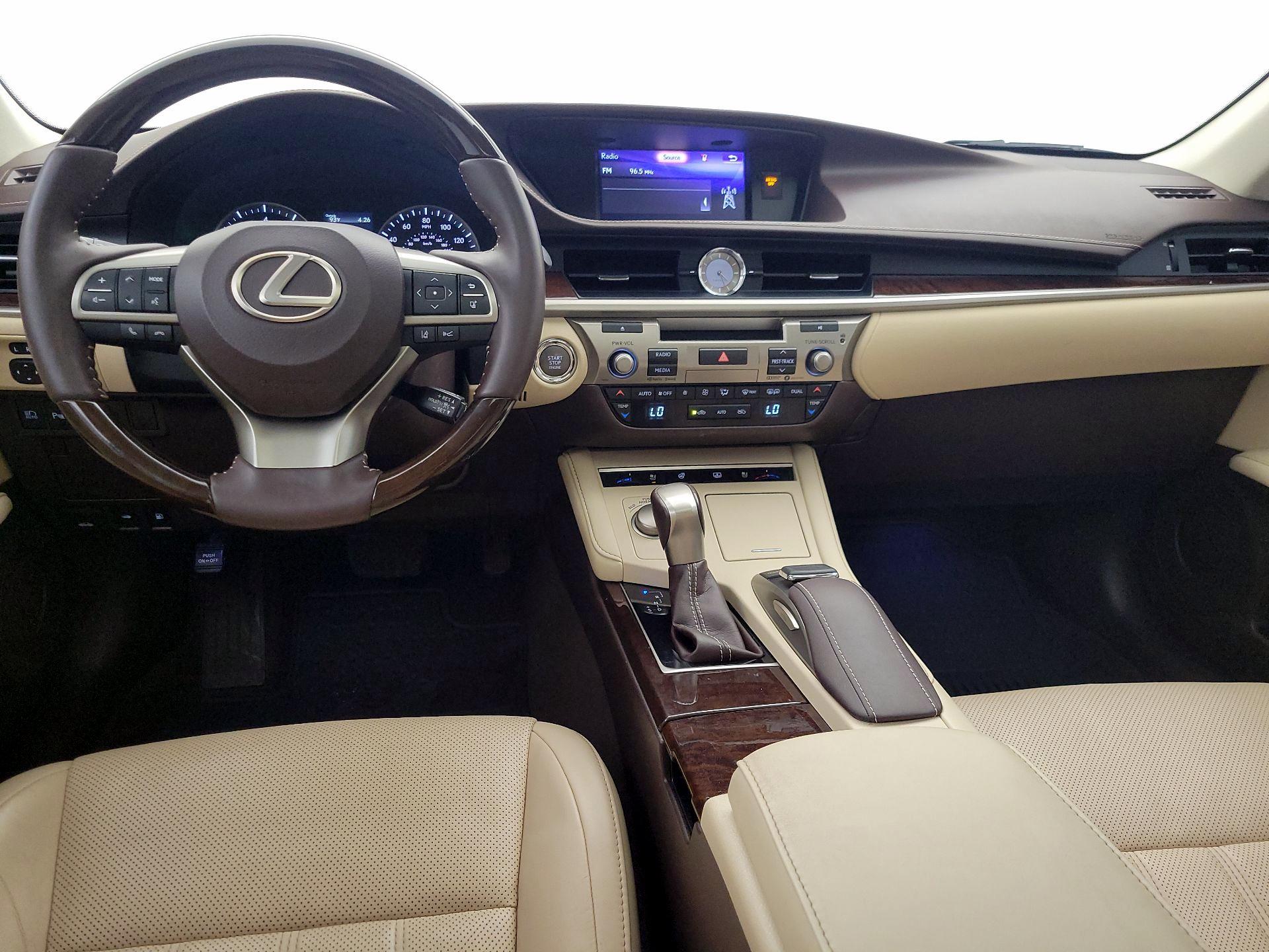 Thumbnail: 2017 Lexus ES - 9