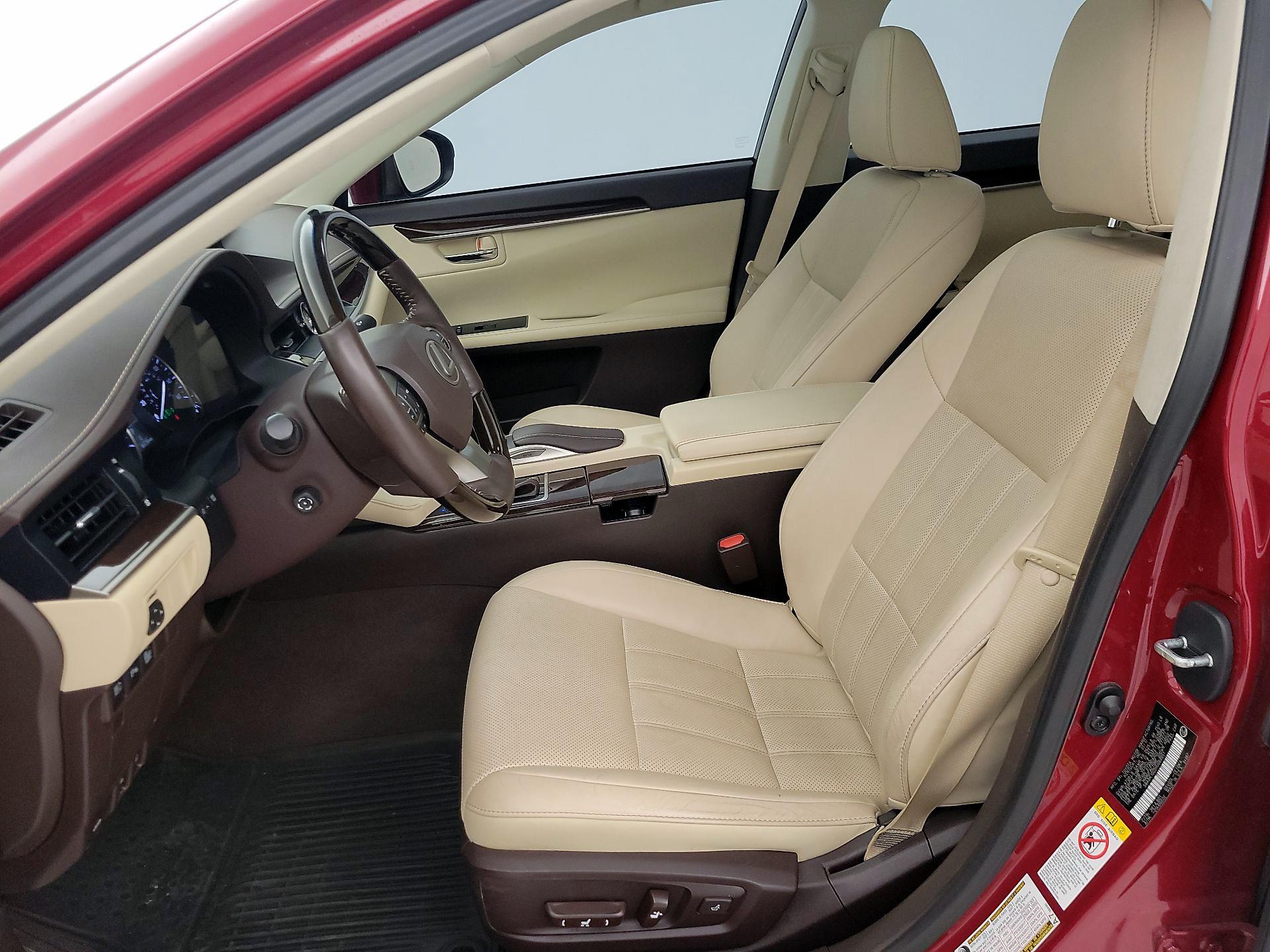 Thumbnail: 2017 Lexus ES - 11