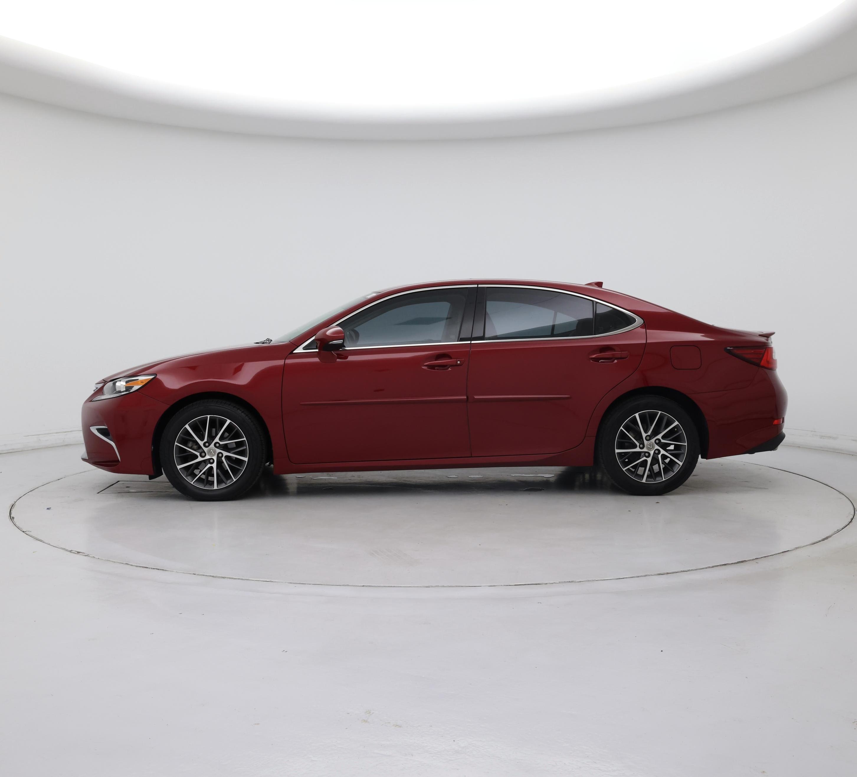 Thumbnail: 2017 Lexus ES - 3