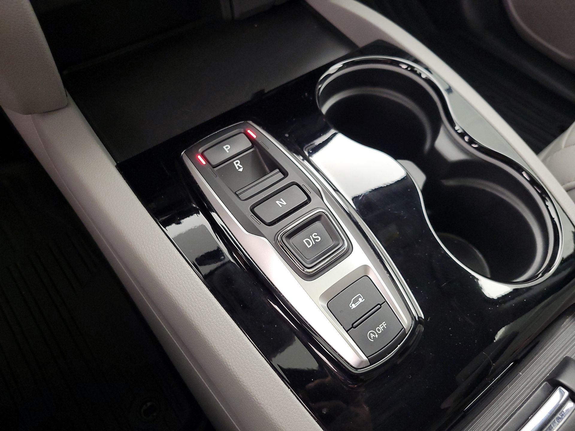 Thumbnail: 2019 Honda Pilot - 18