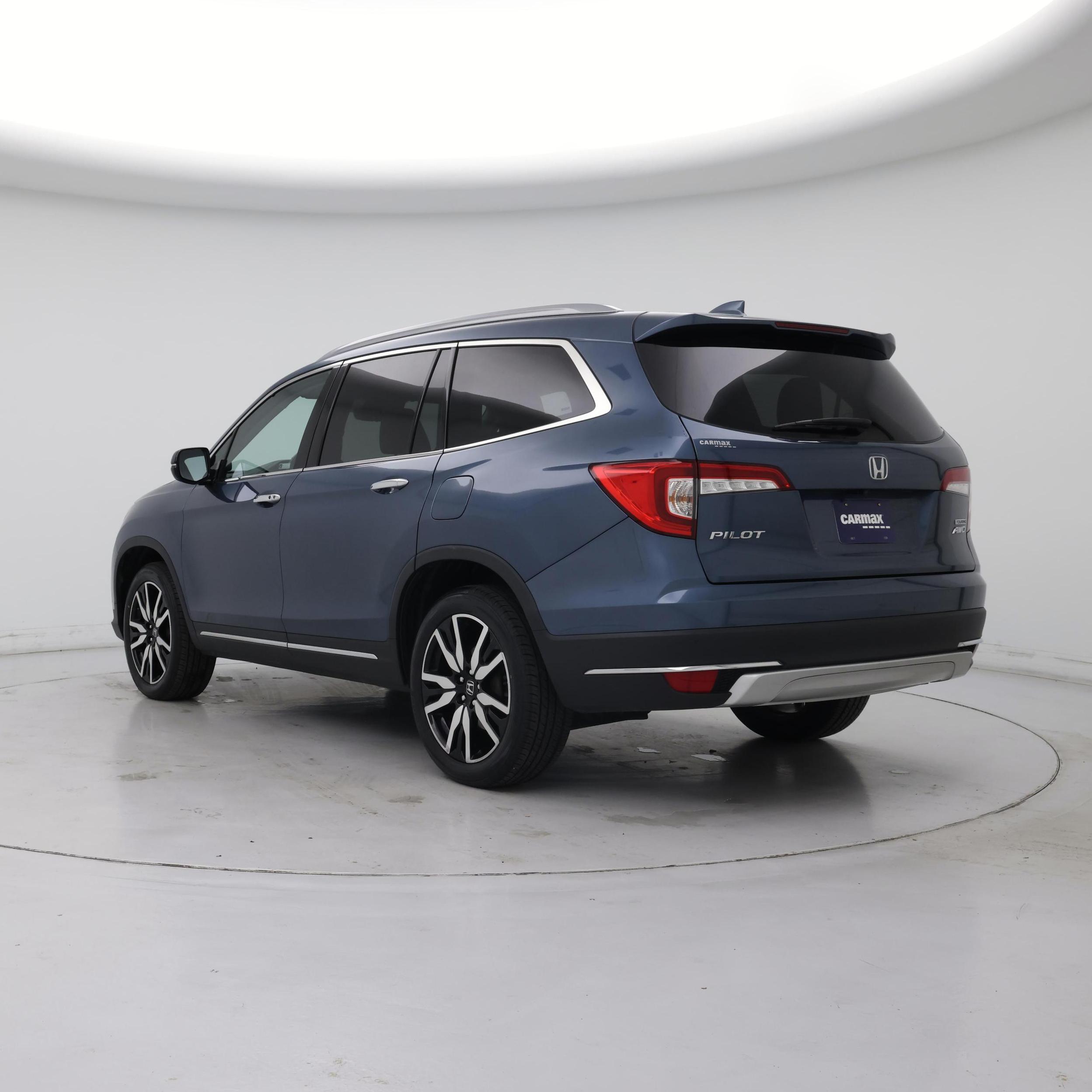 Thumbnail: 2019 Honda Pilot - 2