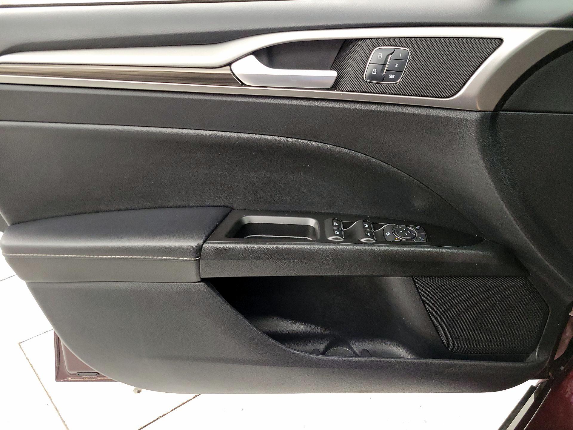 Thumbnail: 2018 Ford Fusion - 12