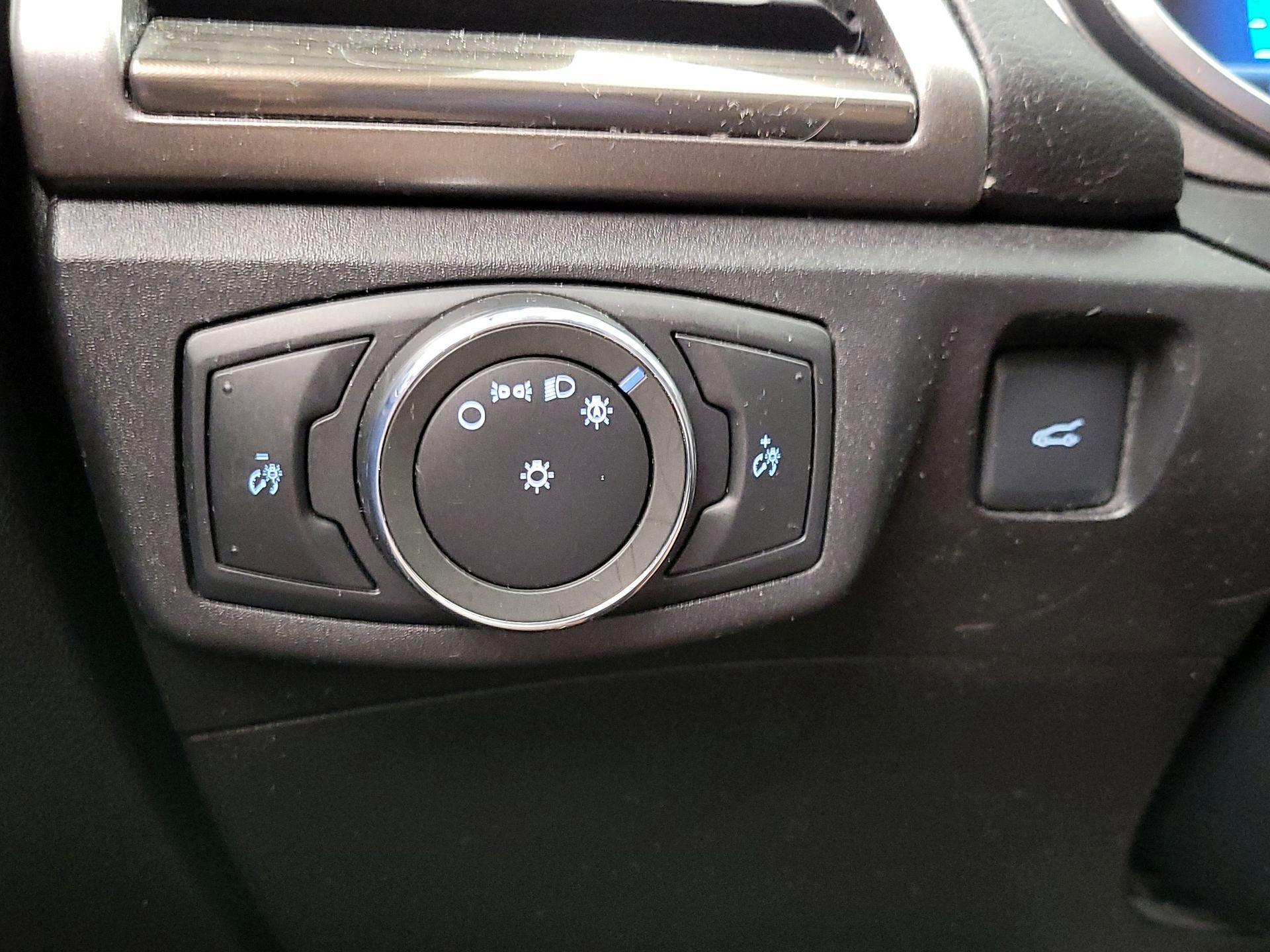 Thumbnail: 2018 Ford Fusion - 13