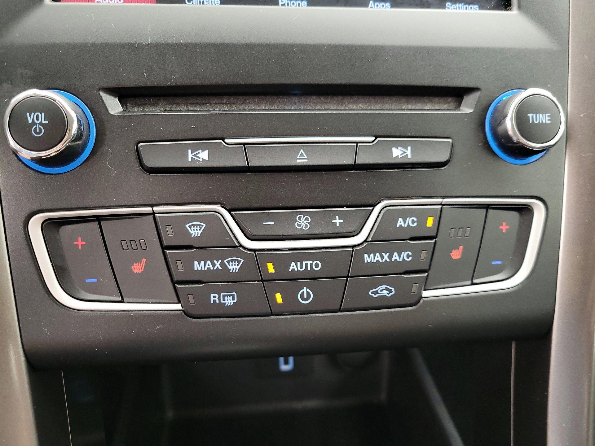 Thumbnail: 2018 Ford Fusion - 16