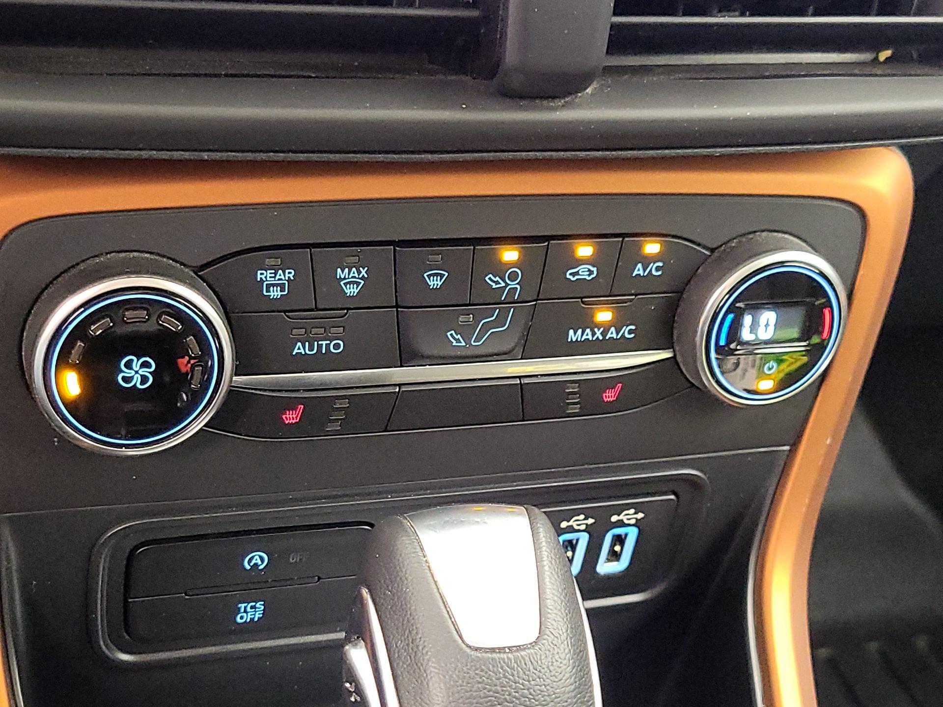 Thumbnail: 2021 Ford EcoSport - 16