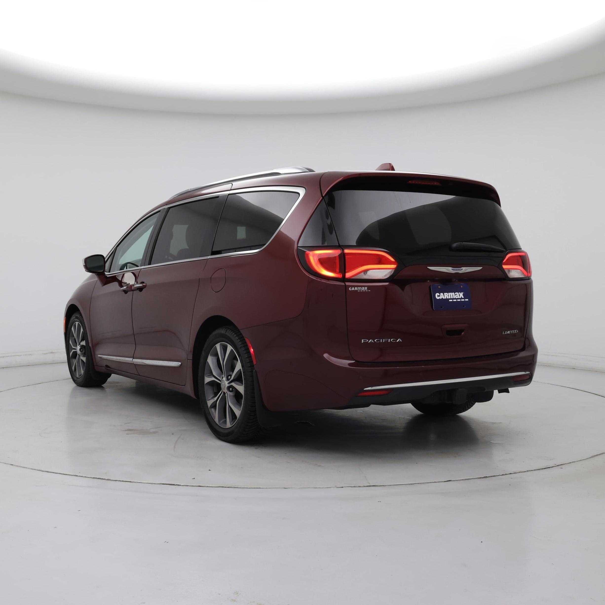 Thumbnail: 2017 Chrysler Pacifica - 2