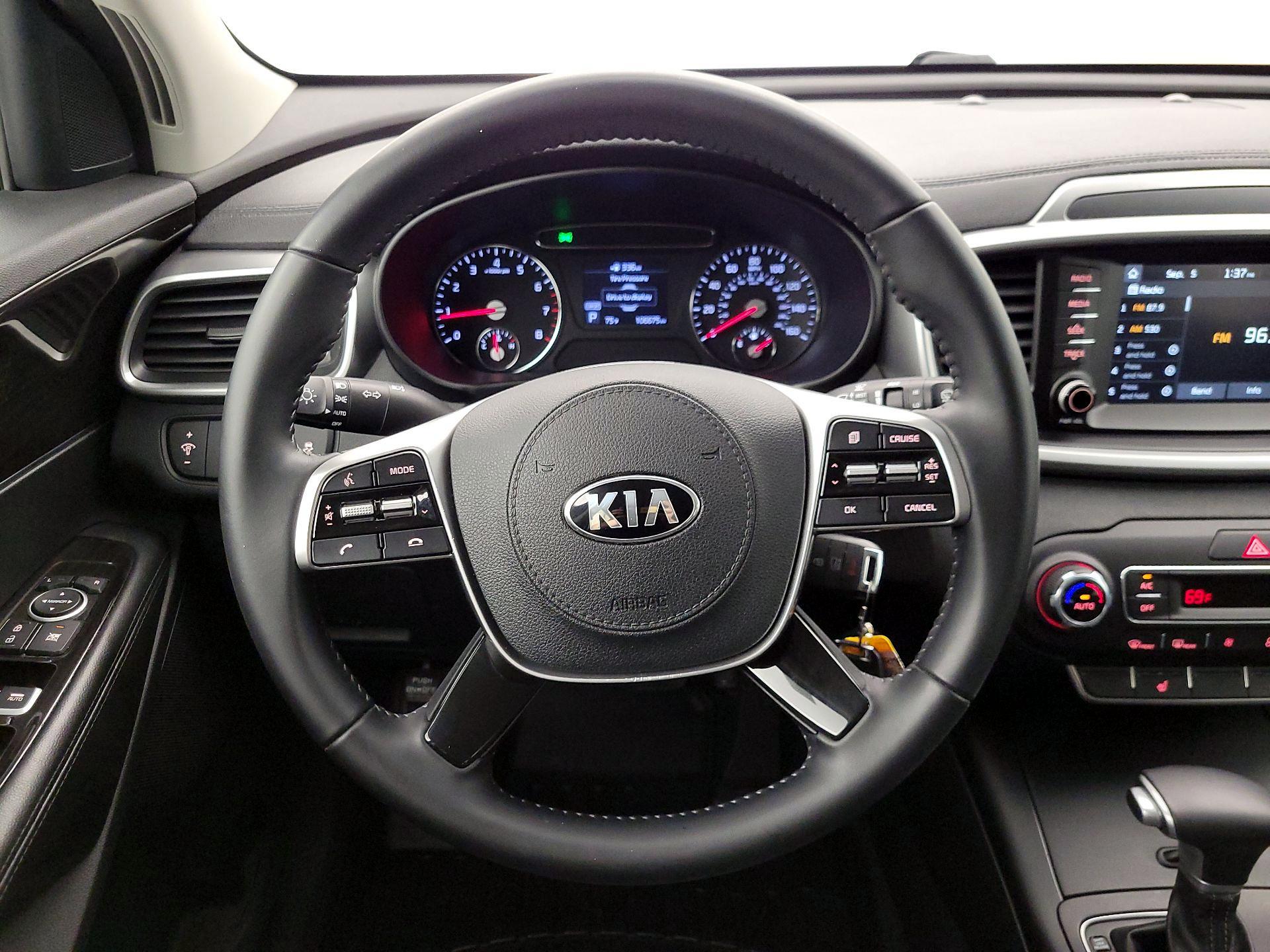 Thumbnail: 2020 Kia Sorento - 10