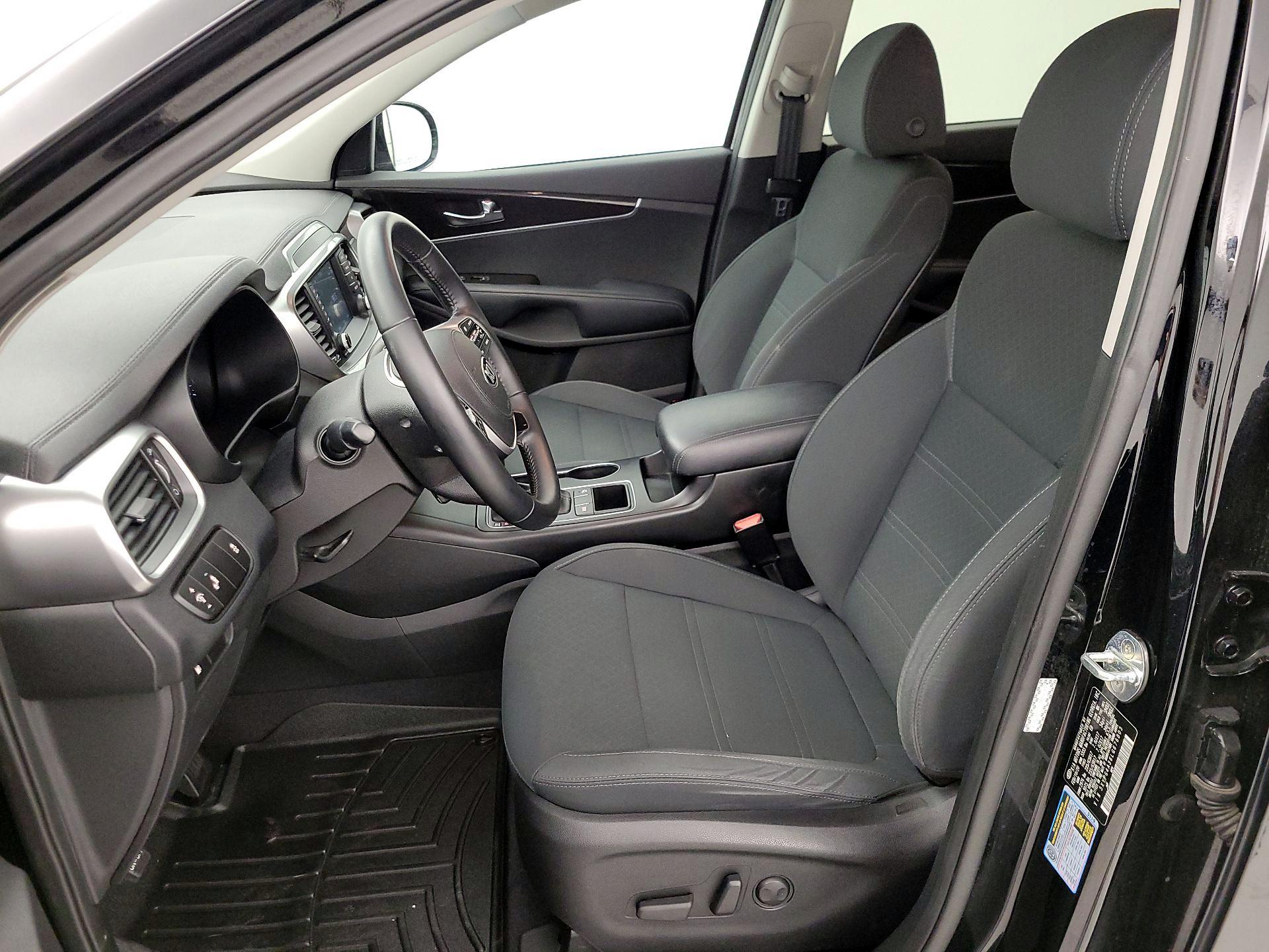Thumbnail: 2020 Kia Sorento - 11