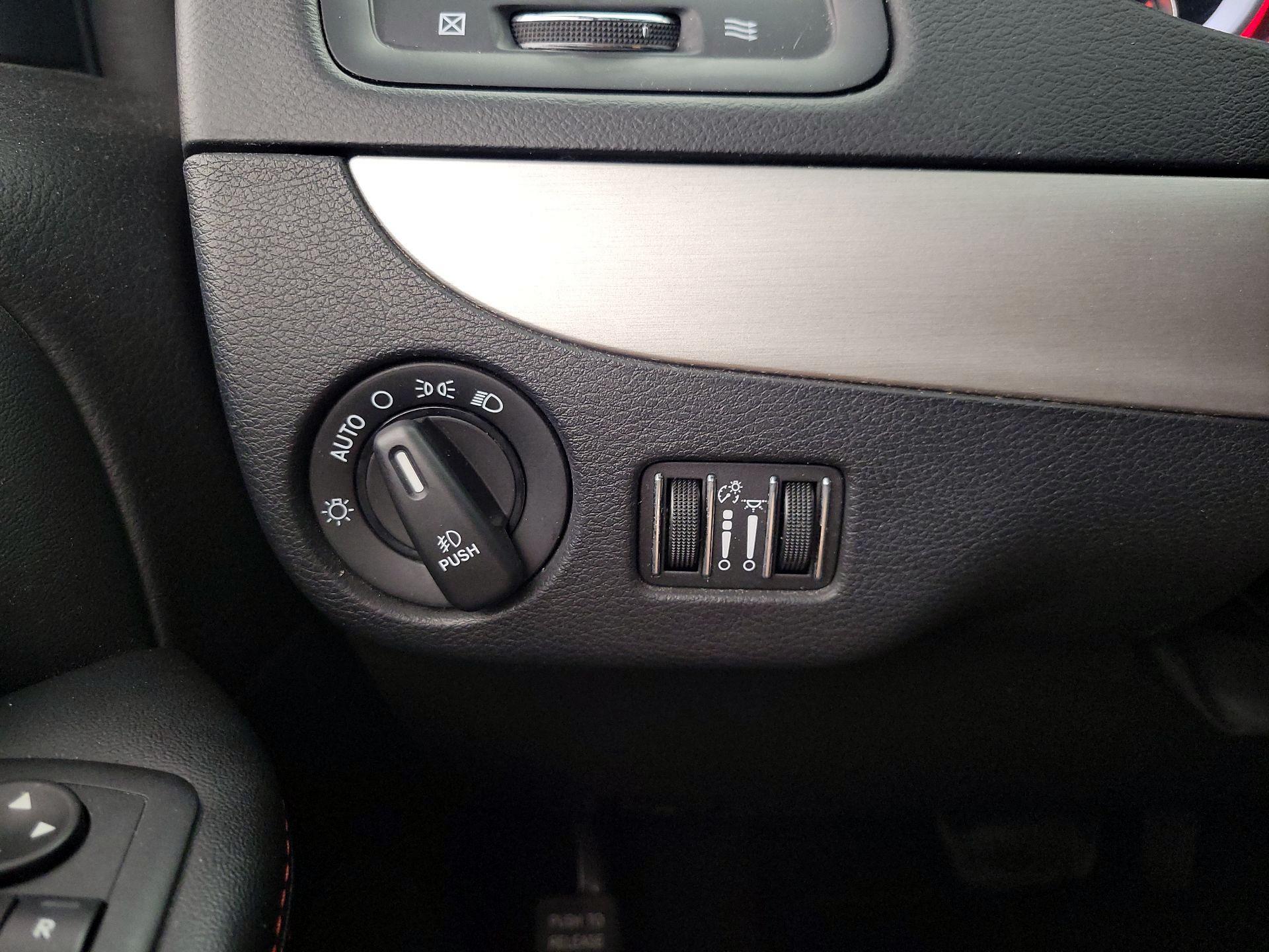 Thumbnail: 2017 Dodge Grand Caravan - 13