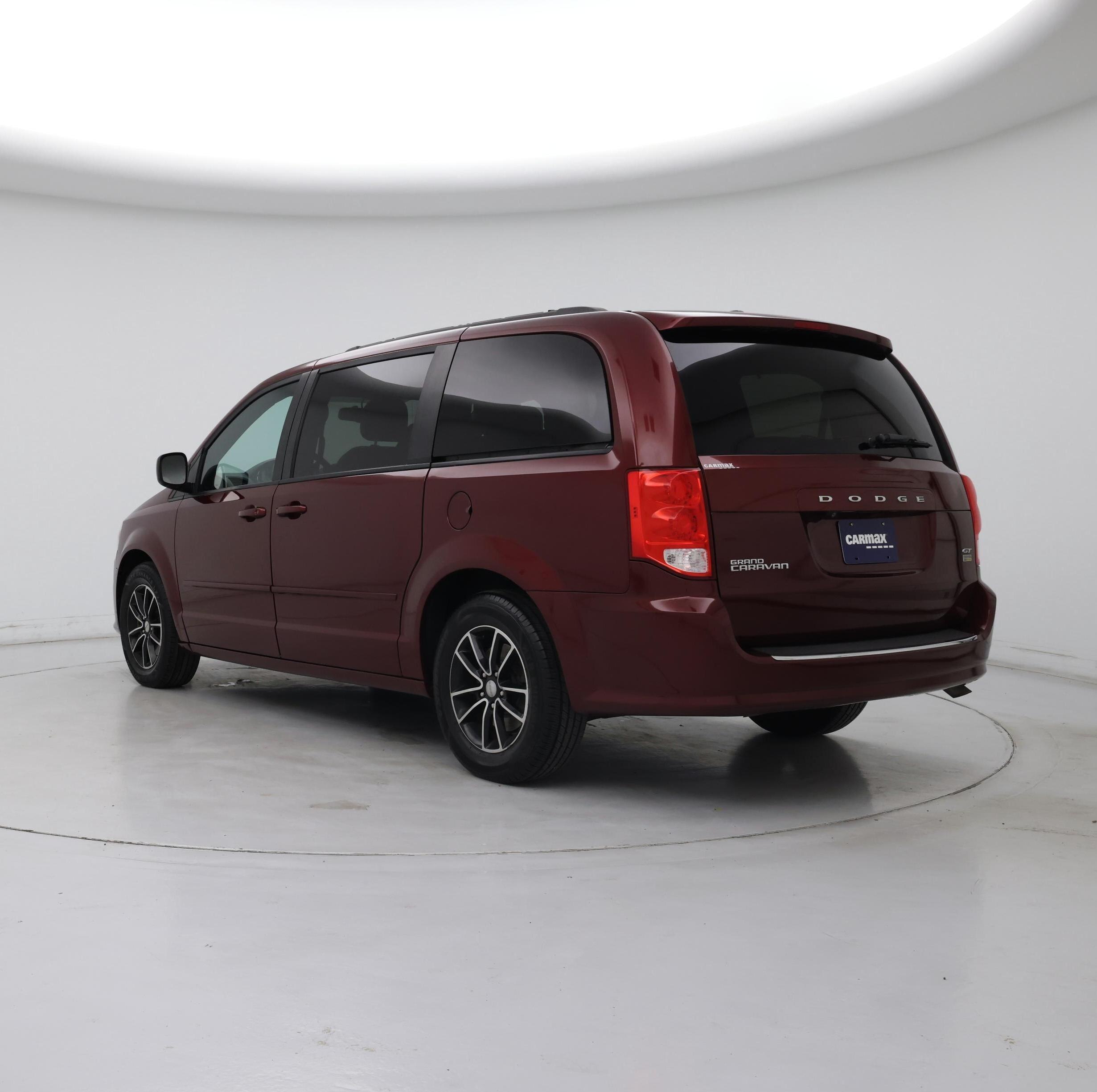 Thumbnail: 2017 Dodge Grand Caravan - 2