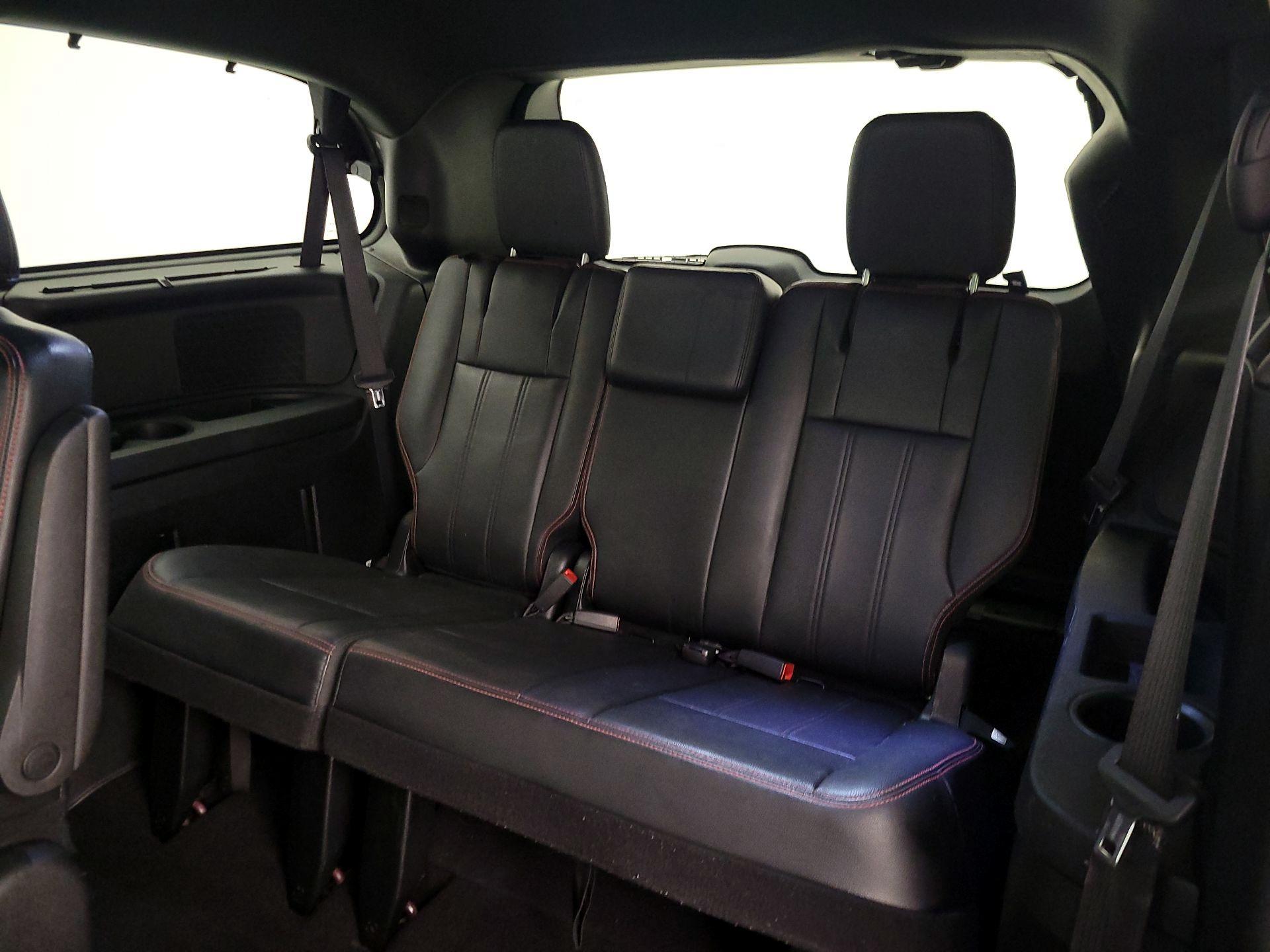 Thumbnail: 2017 Dodge Grand Caravan - 19