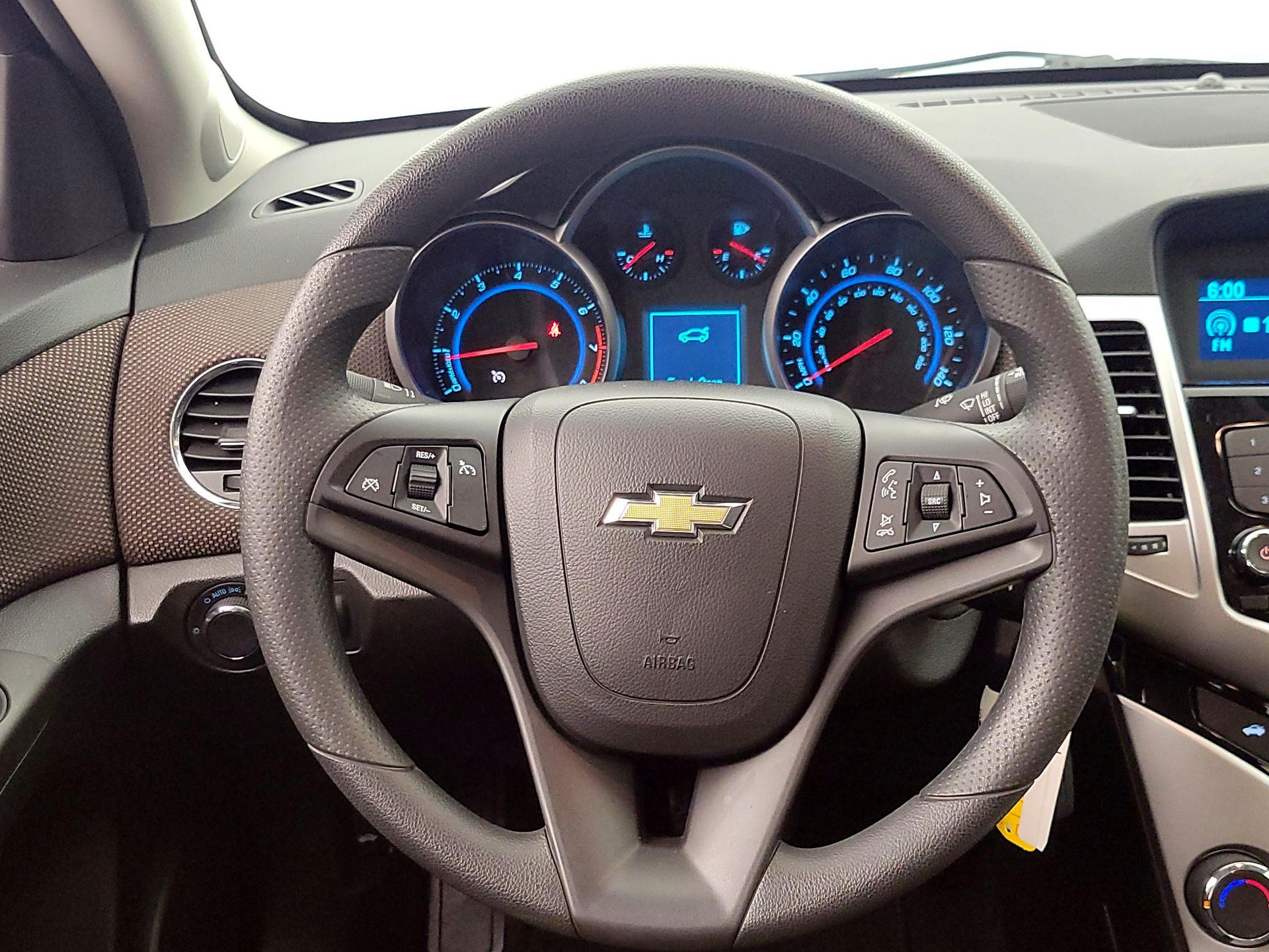 Thumbnail: 2015 Chevrolet Cruze - 10