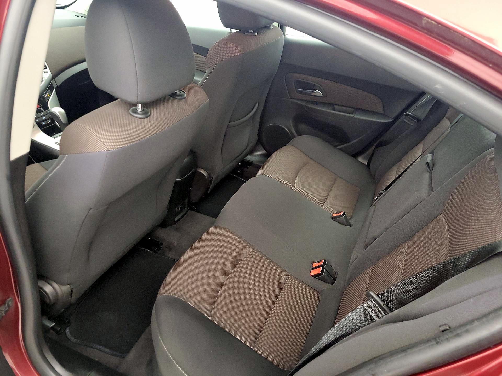 Thumbnail: 2015 Chevrolet Cruze - 18