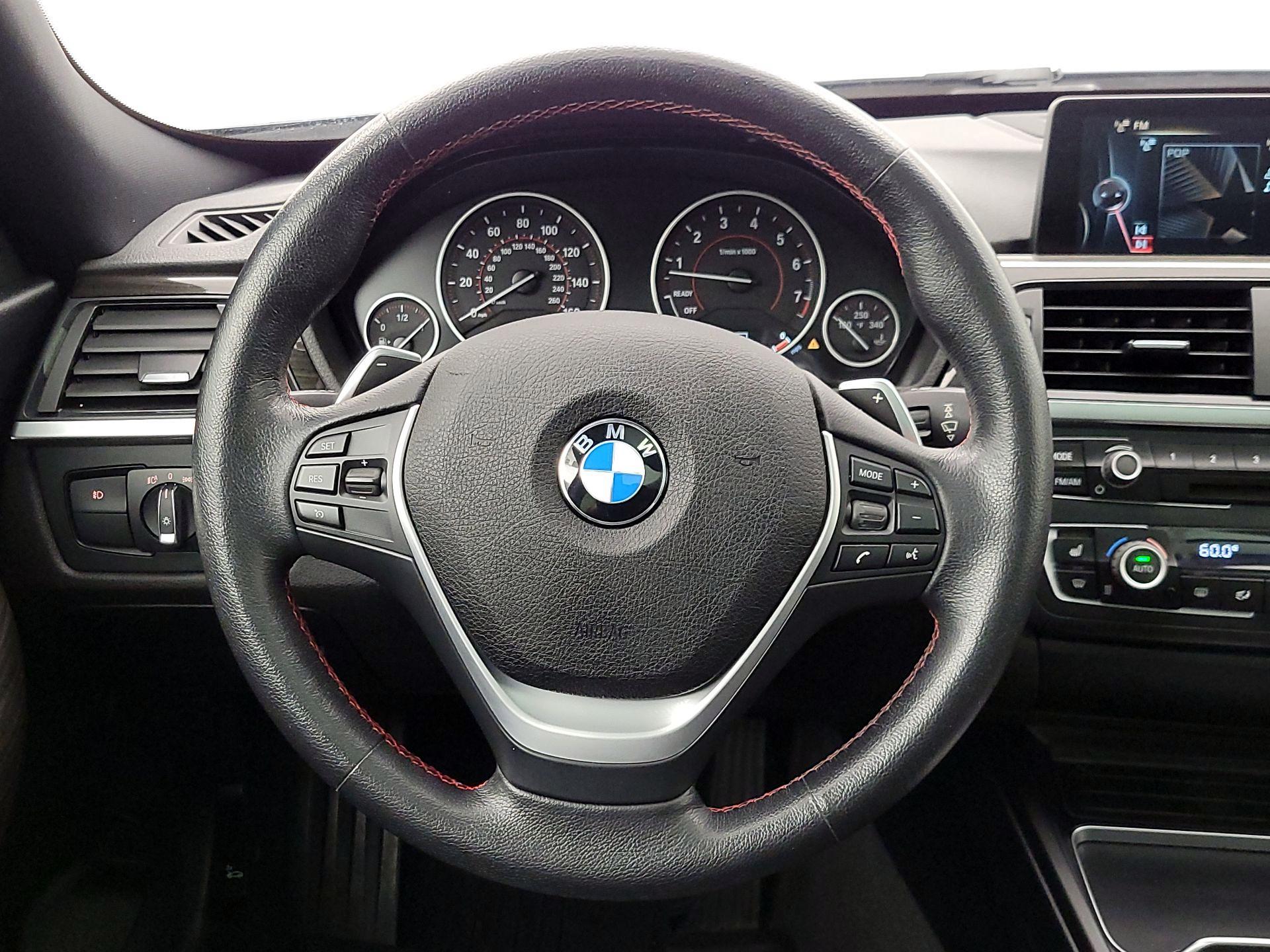 Thumbnail: 2016 BMW 3 Series - 10