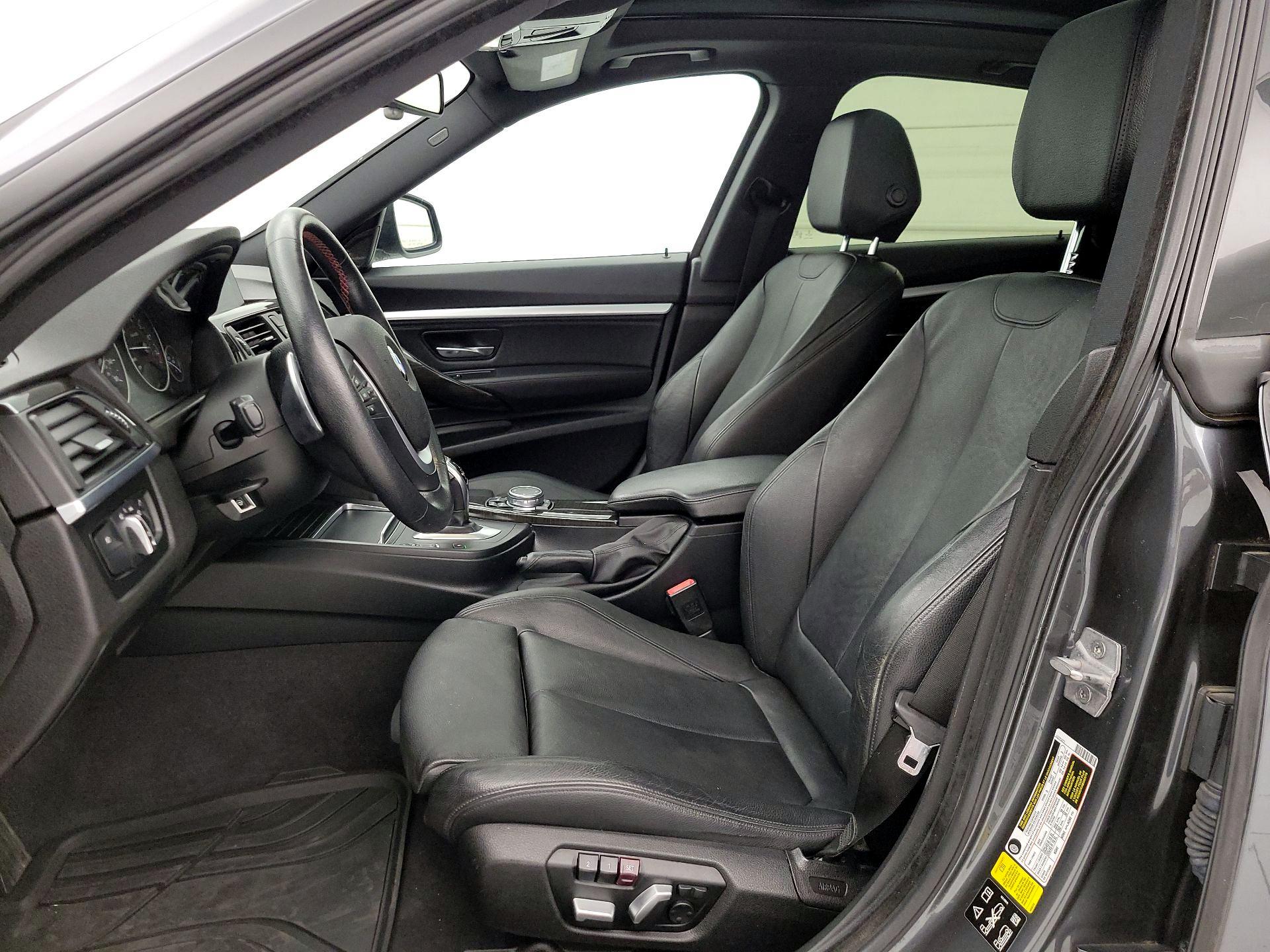 Thumbnail: 2016 BMW 3 Series - 11