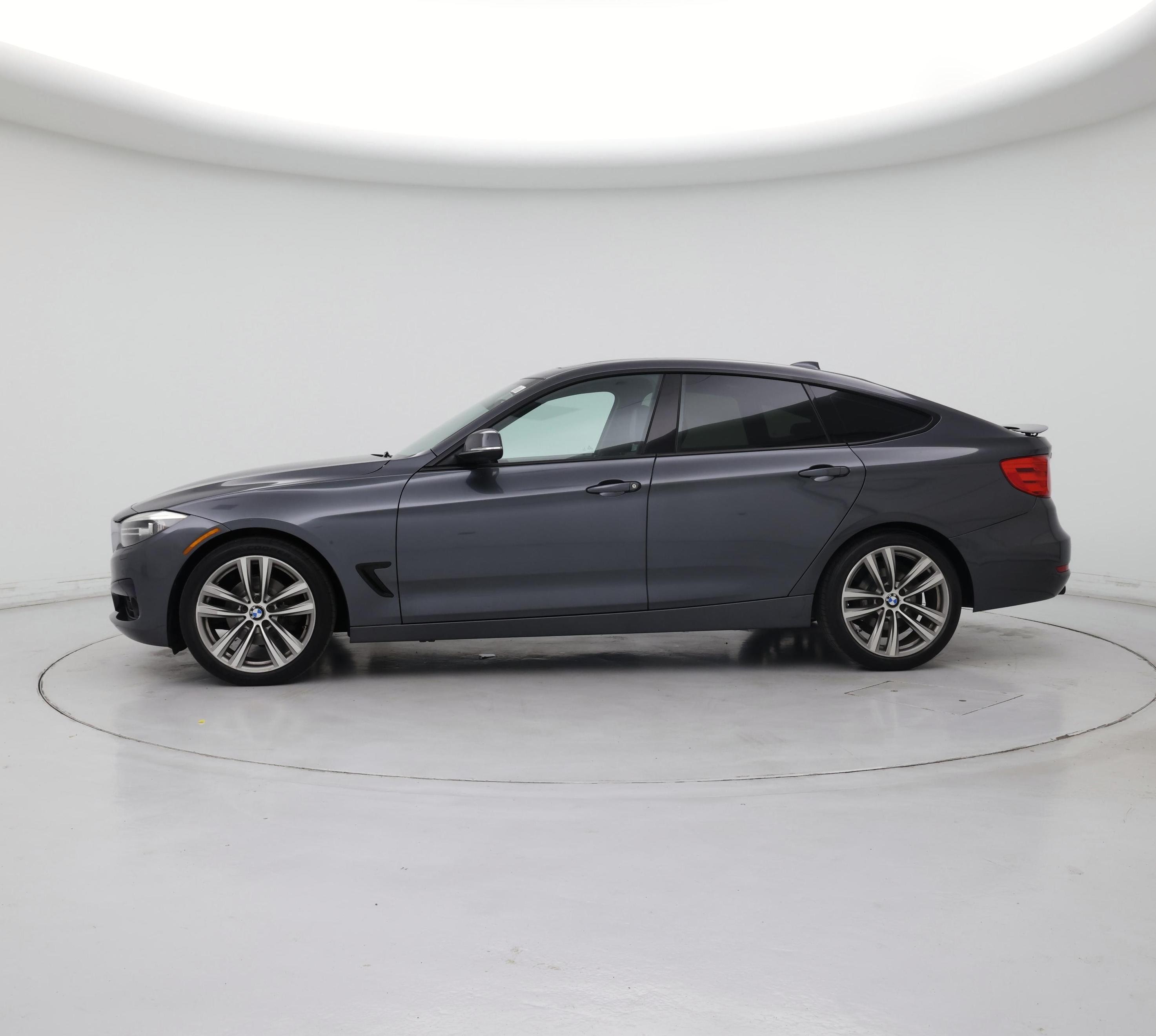 Thumbnail: 2016 BMW 3 Series - 3