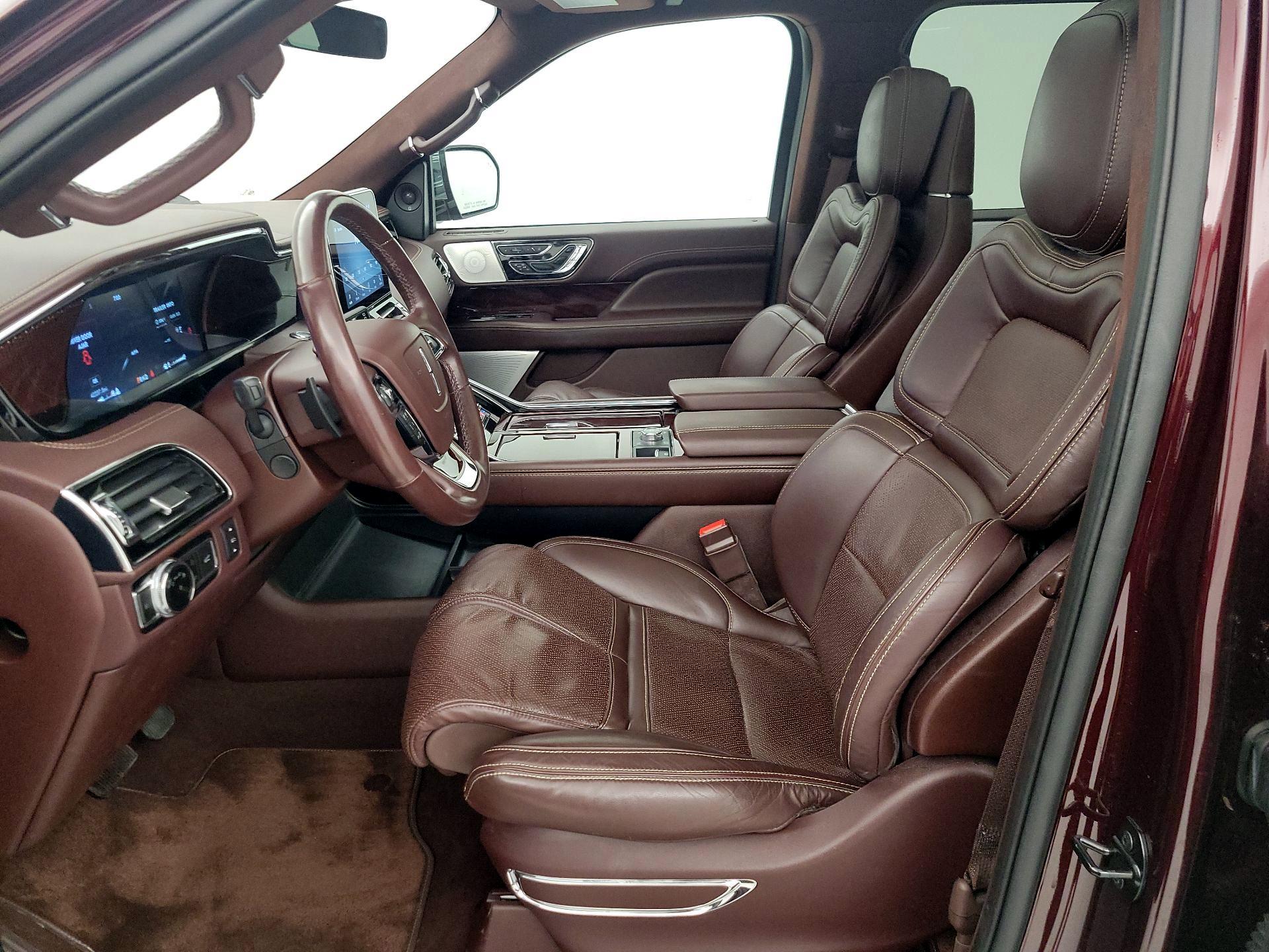 Thumbnail: 2020 Lincoln Navigator - 11