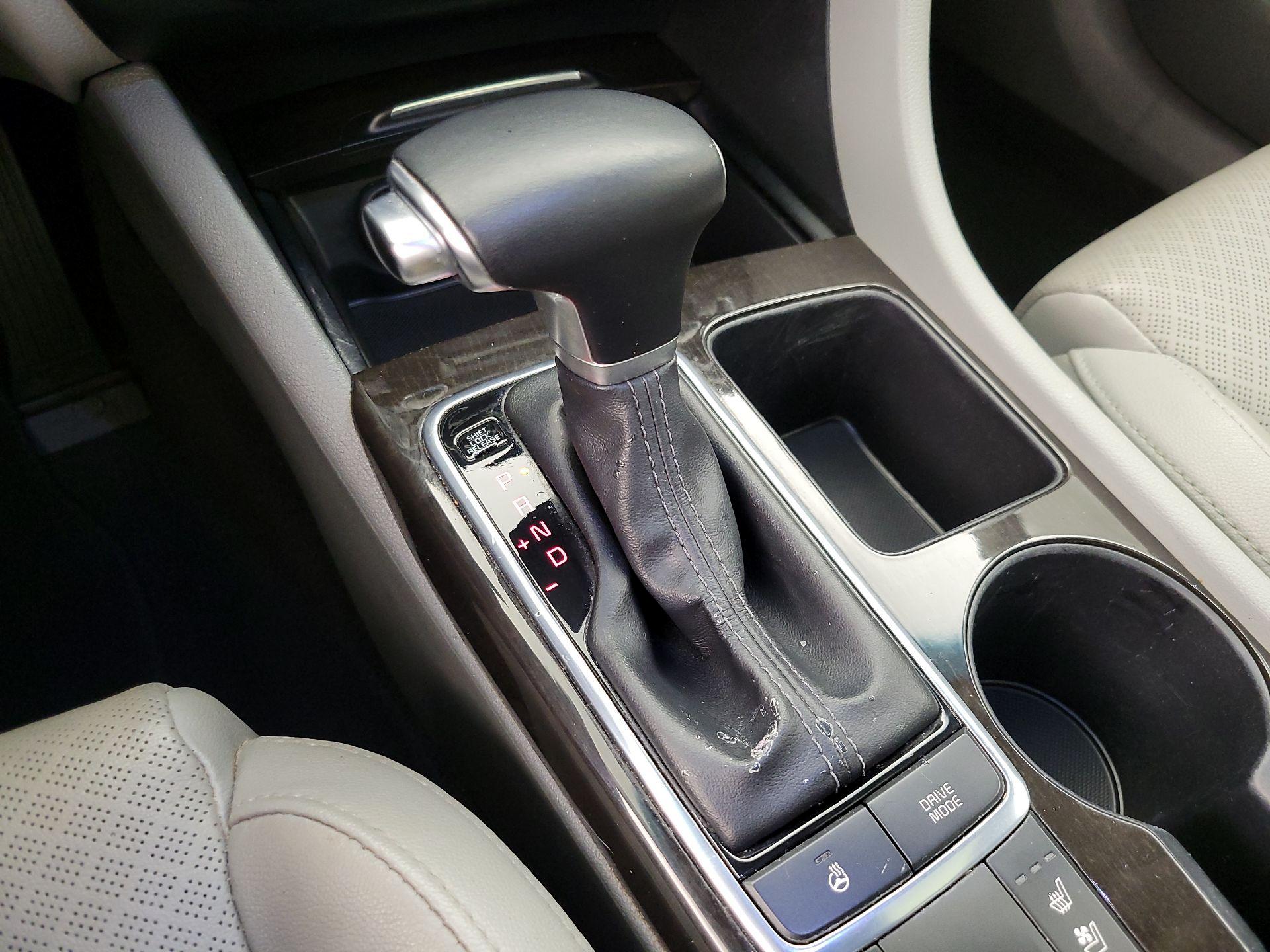 Thumbnail: 2016 Kia Optima - 18