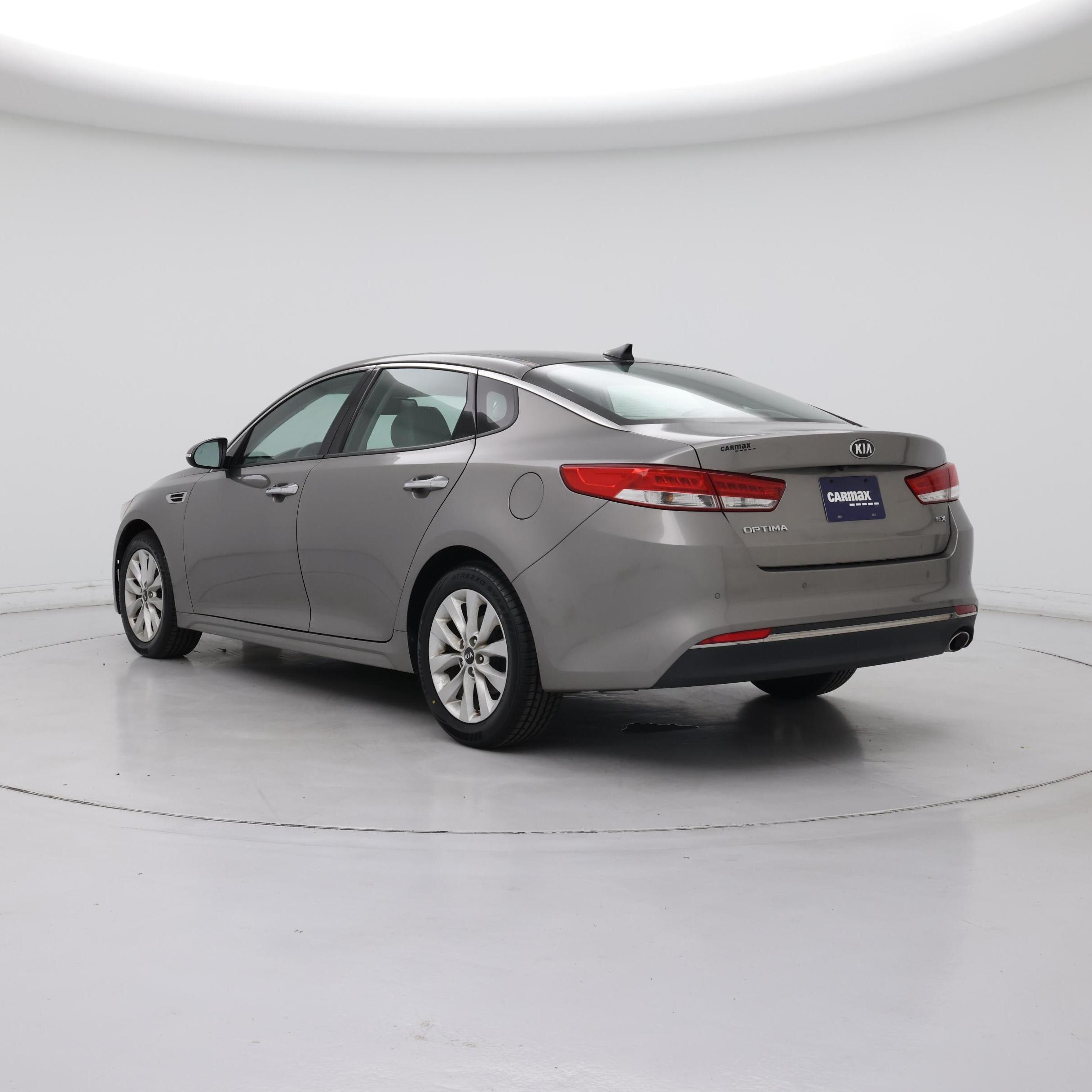 Thumbnail: 2016 Kia Optima - 2
