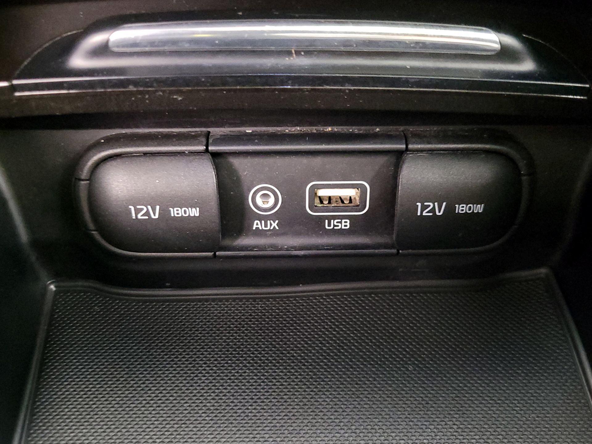 Thumbnail: 2016 Kia Optima - 19