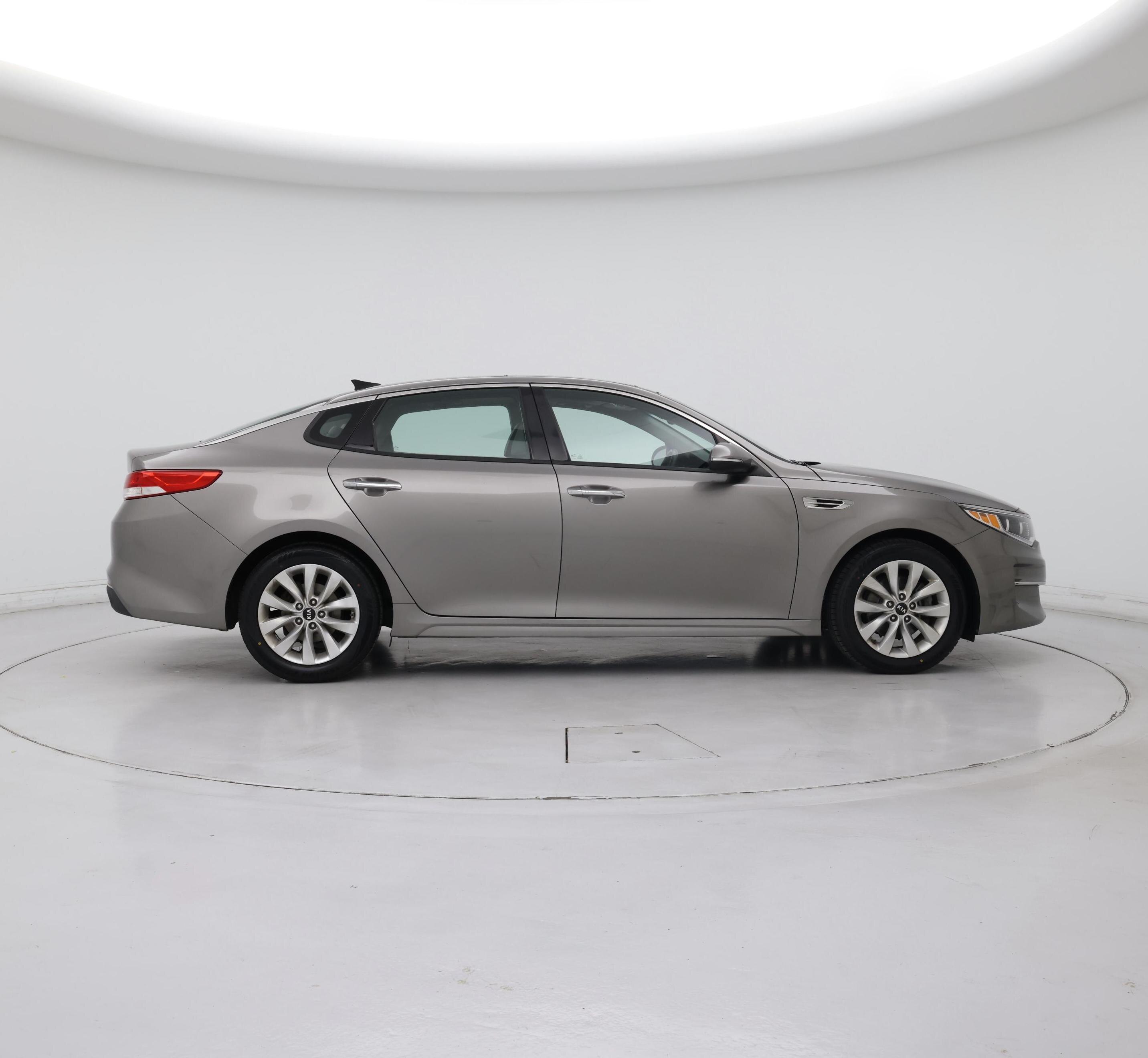 Thumbnail: 2016 Kia Optima - 7