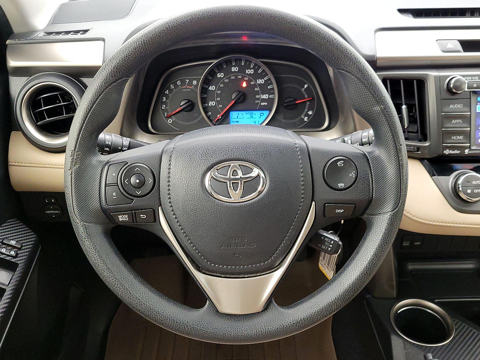 Thumbnail: 2015 Toyota RAV4 - 10