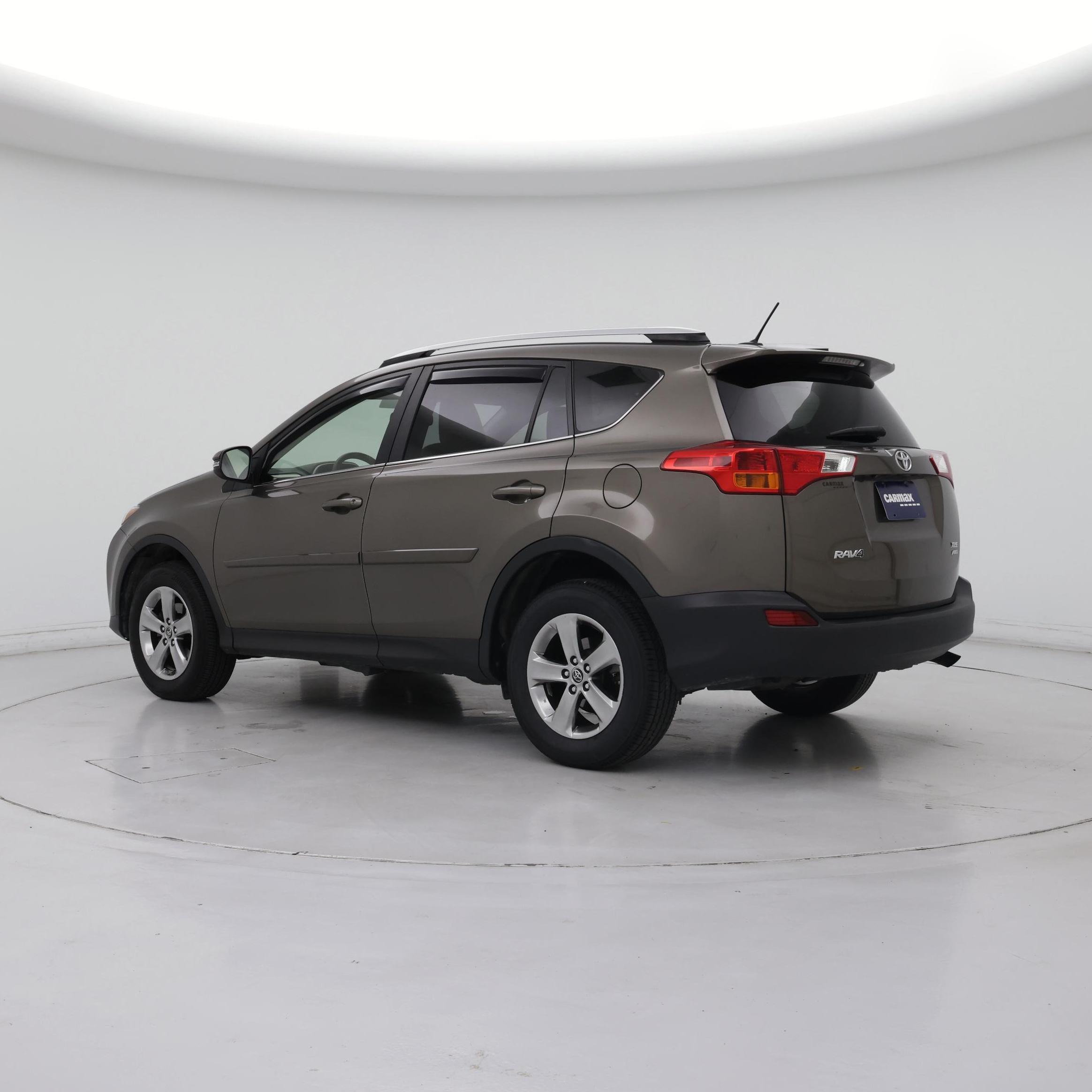 Thumbnail: 2015 Toyota RAV4 - 3