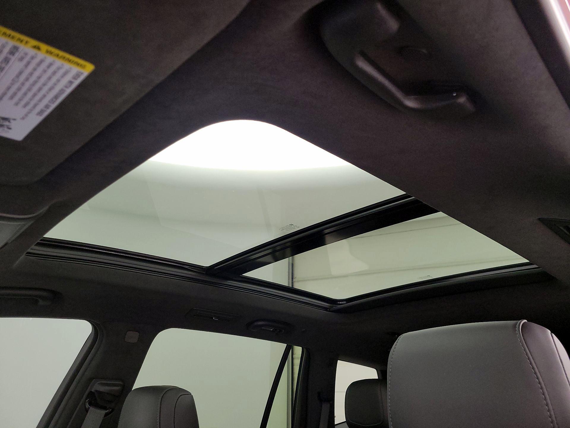 Thumbnail: 2024 Cadillac XT6 - 20