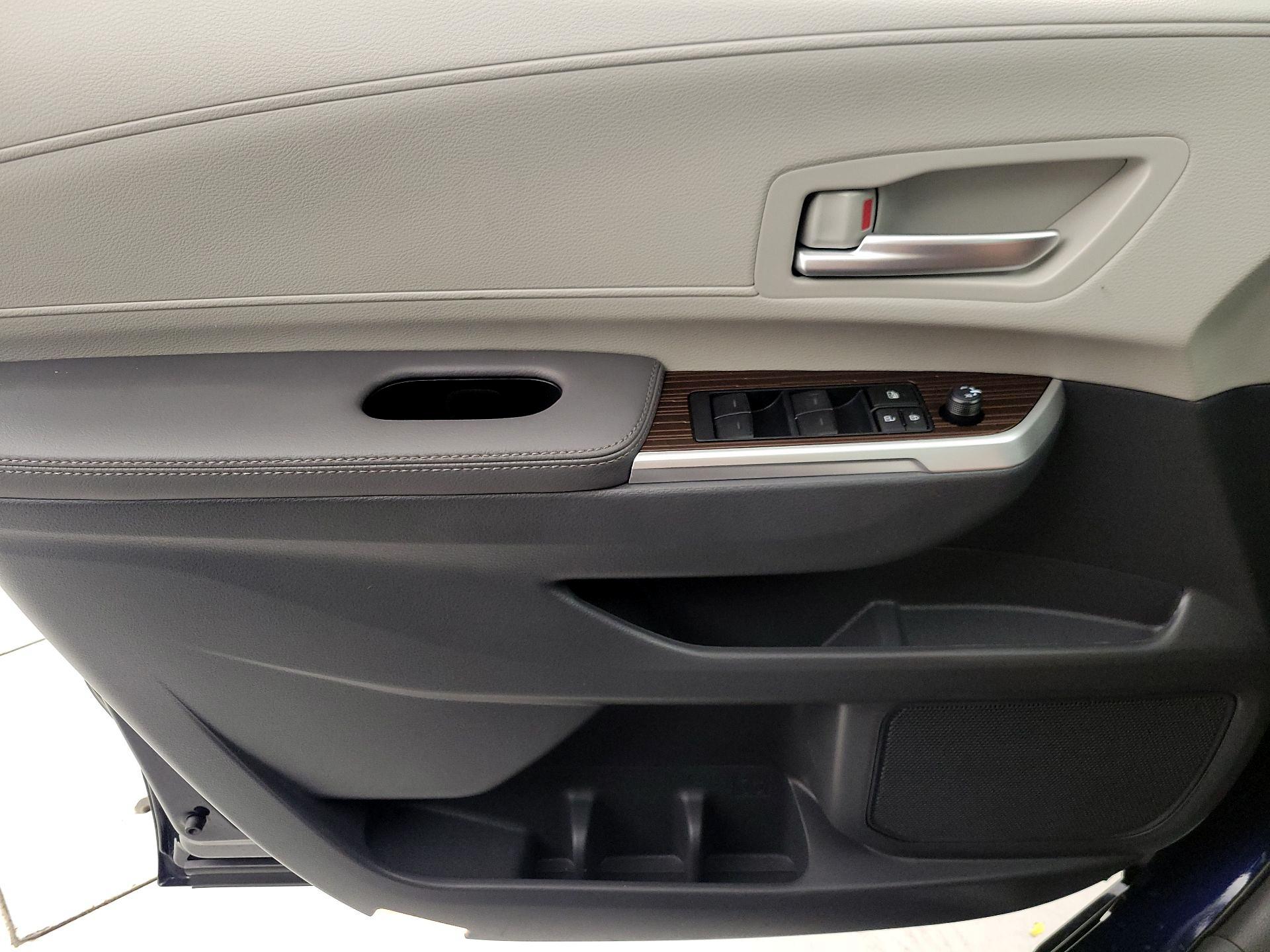 Thumbnail: 2024 Toyota Sienna - 12