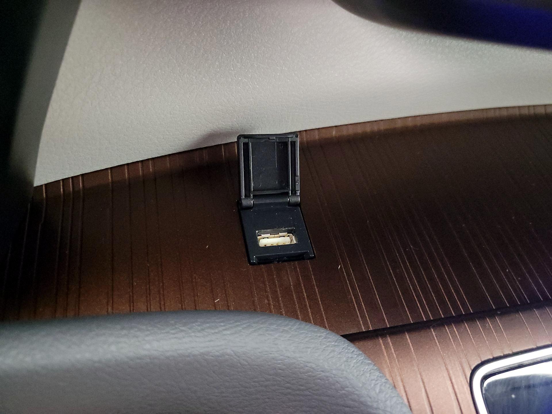 Thumbnail: 2024 Toyota Sienna - 18