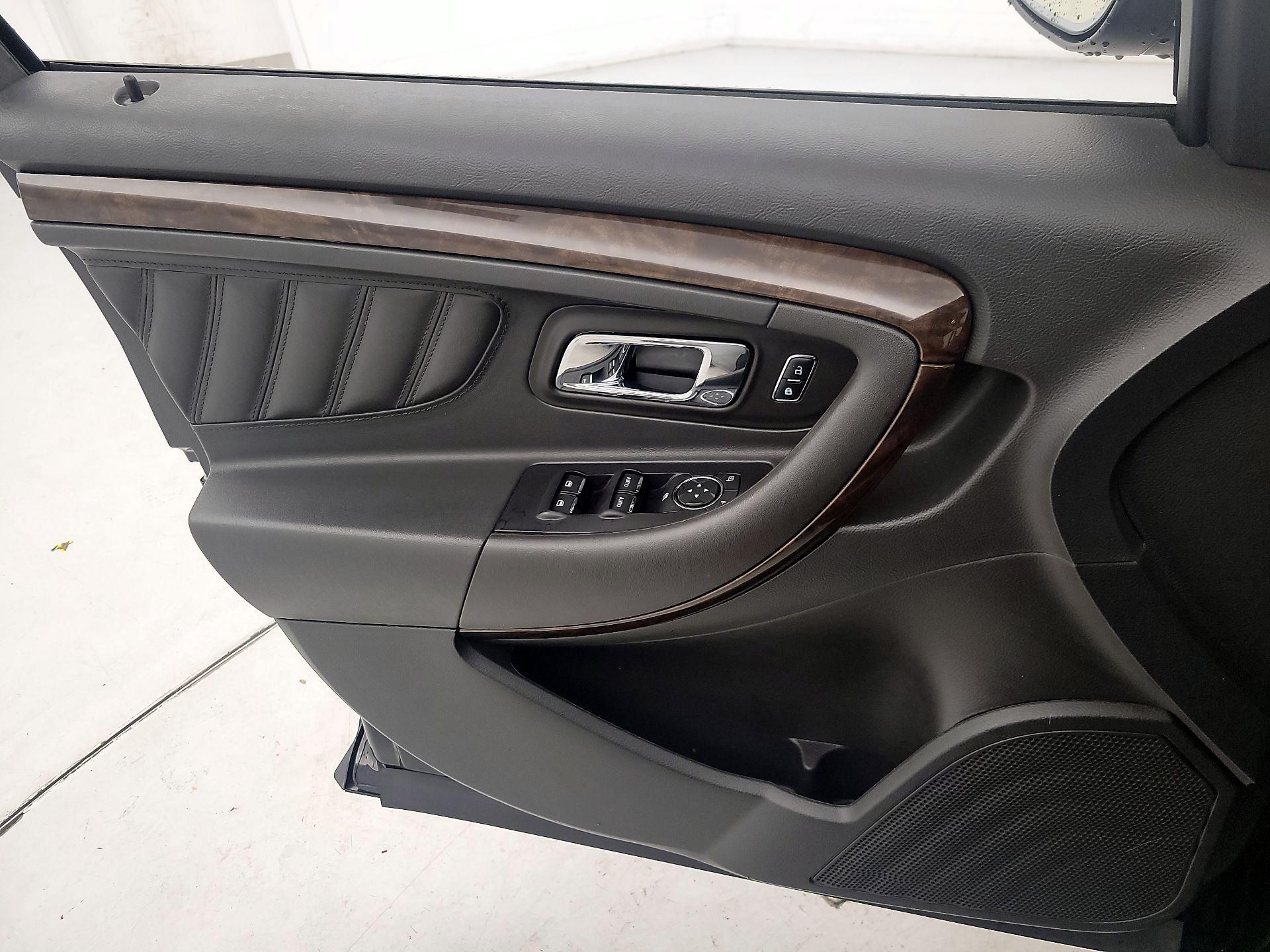 Thumbnail: 2017 Ford Taurus - 12