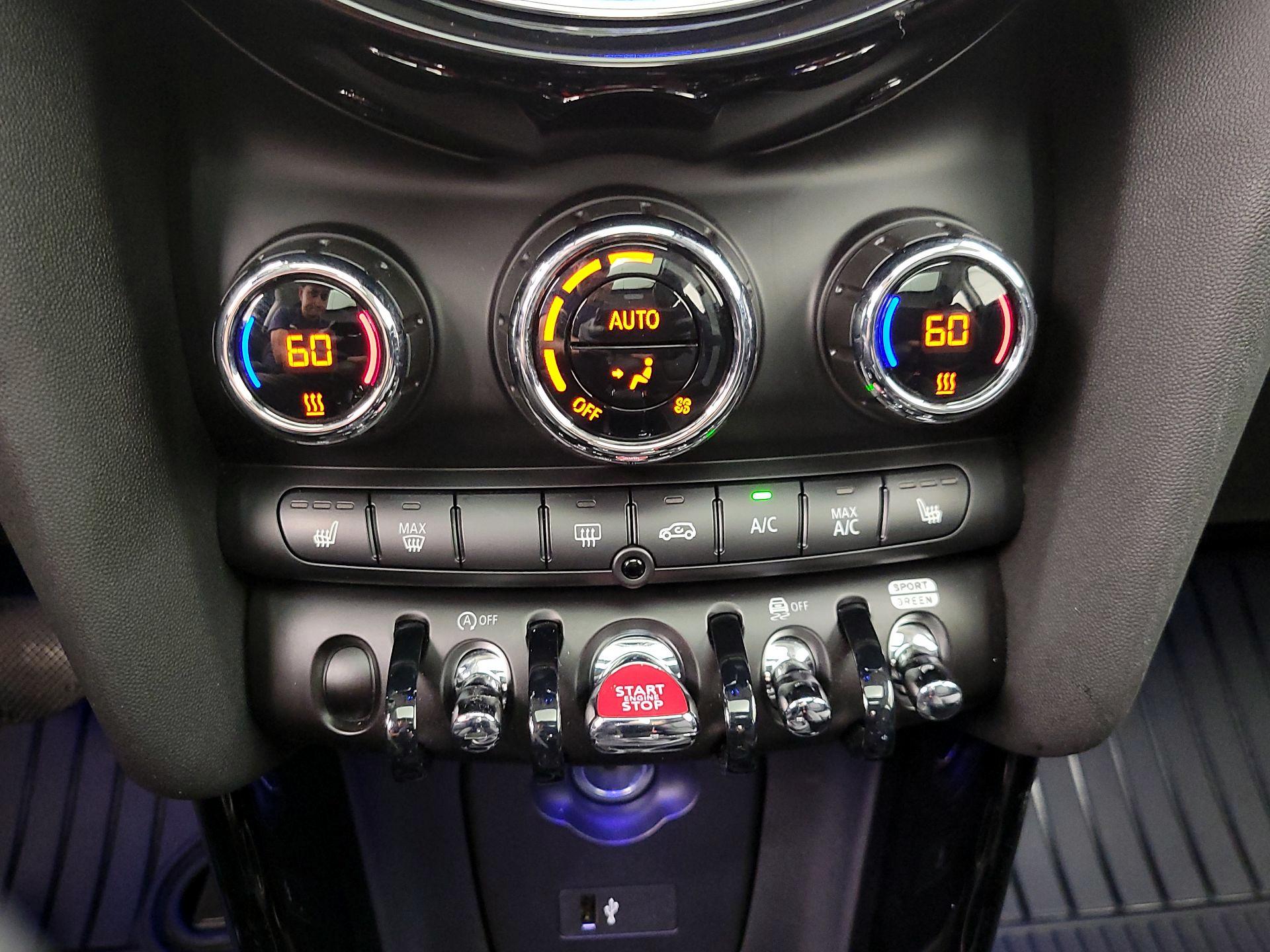 Thumbnail: 2023 MINI Cooper Hardtop - 17